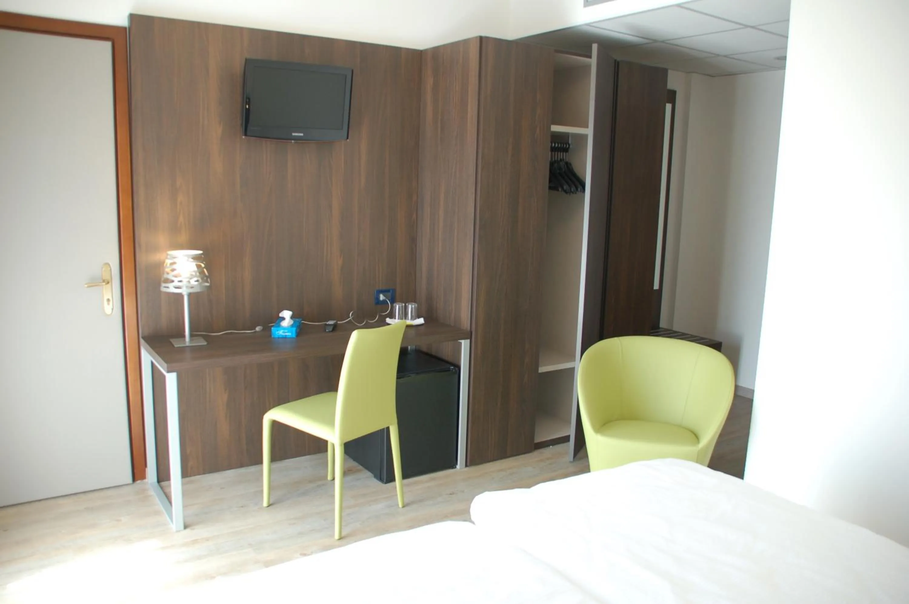 Bed in Fantinello Hotel