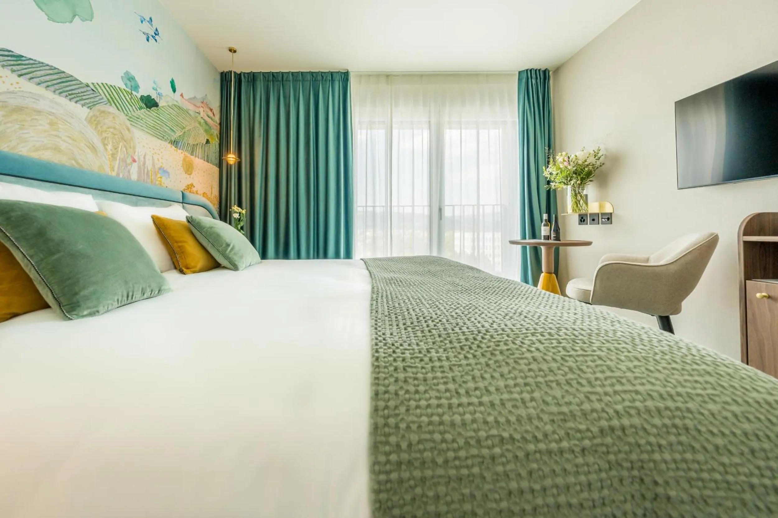 Photo of the whole room, Bed in Hotel D Bulle - La Gruyère