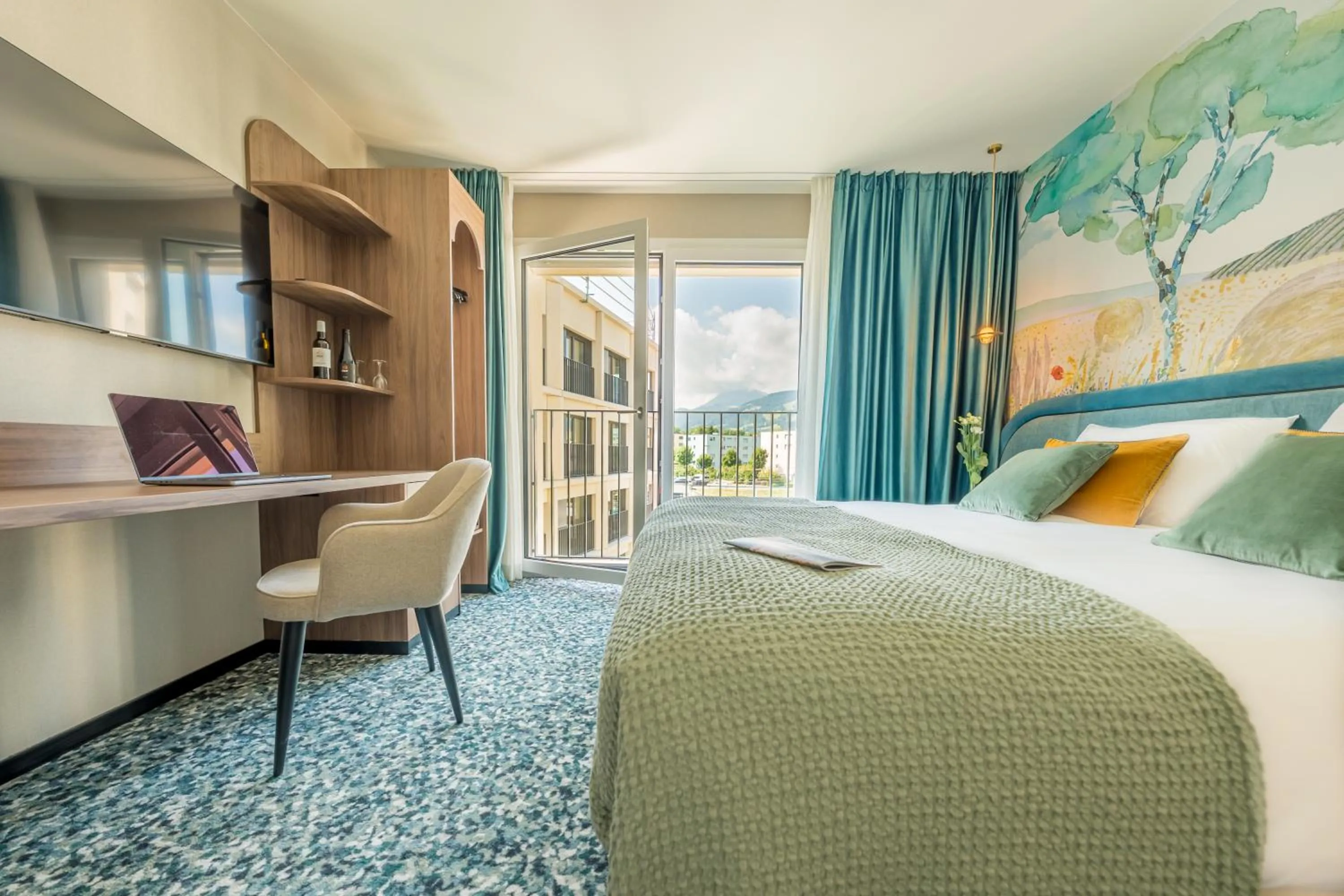 Photo of the whole room, Bed in Hotel D Bulle - La Gruyère