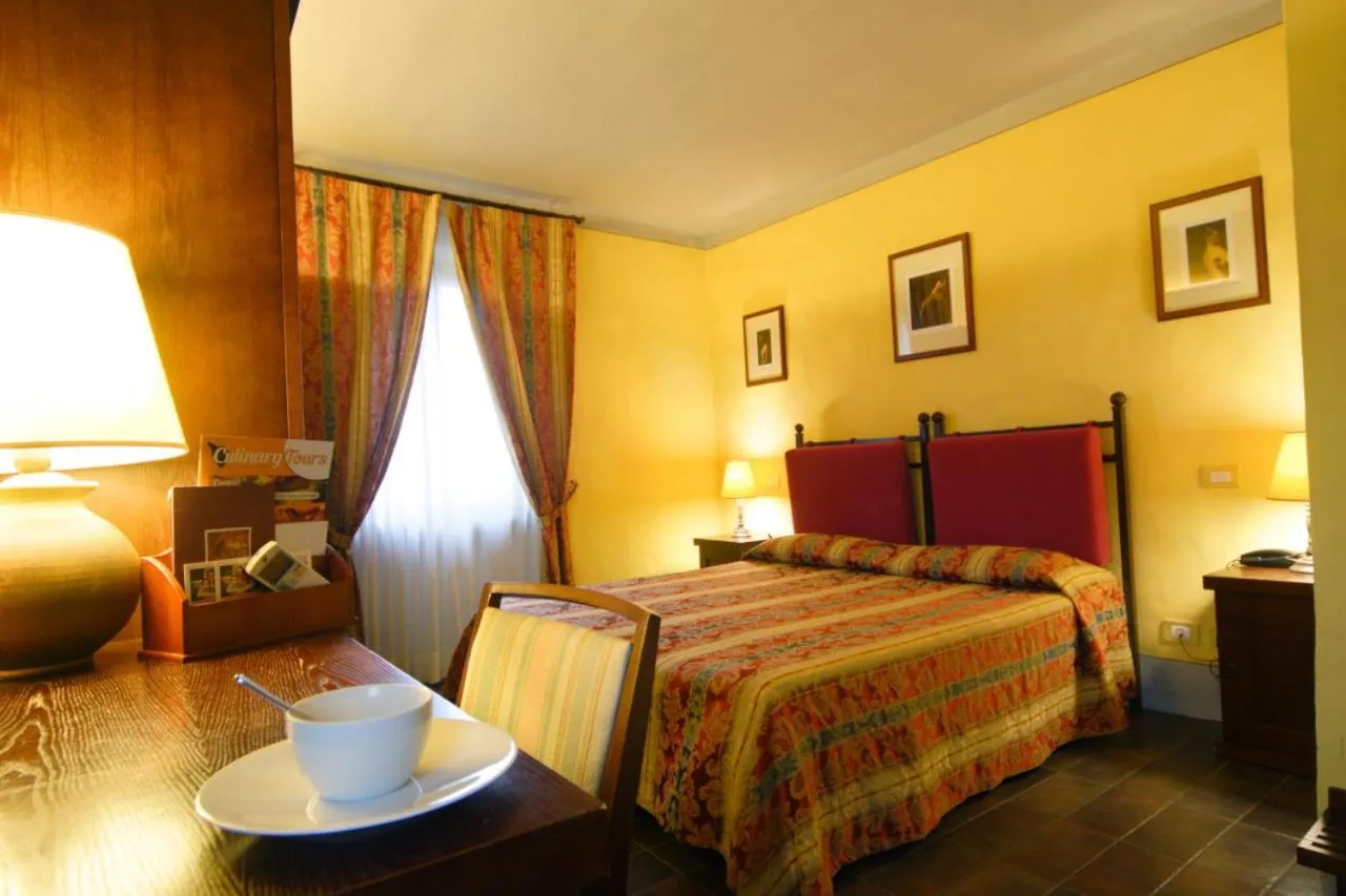 Photo of the whole room, Bed in Locanda Viani