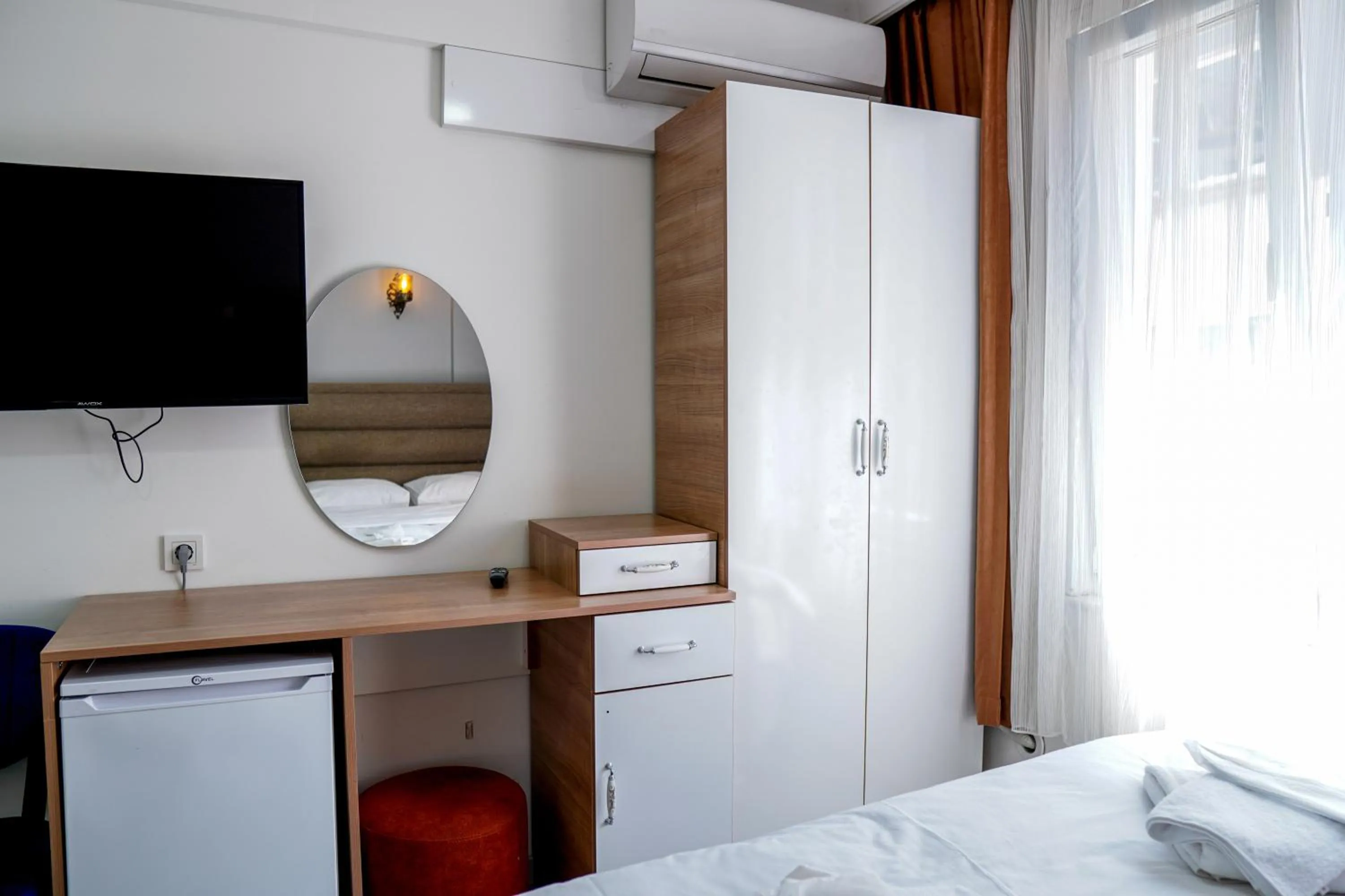 TV and multimedia, Bed in LAOS OTEL