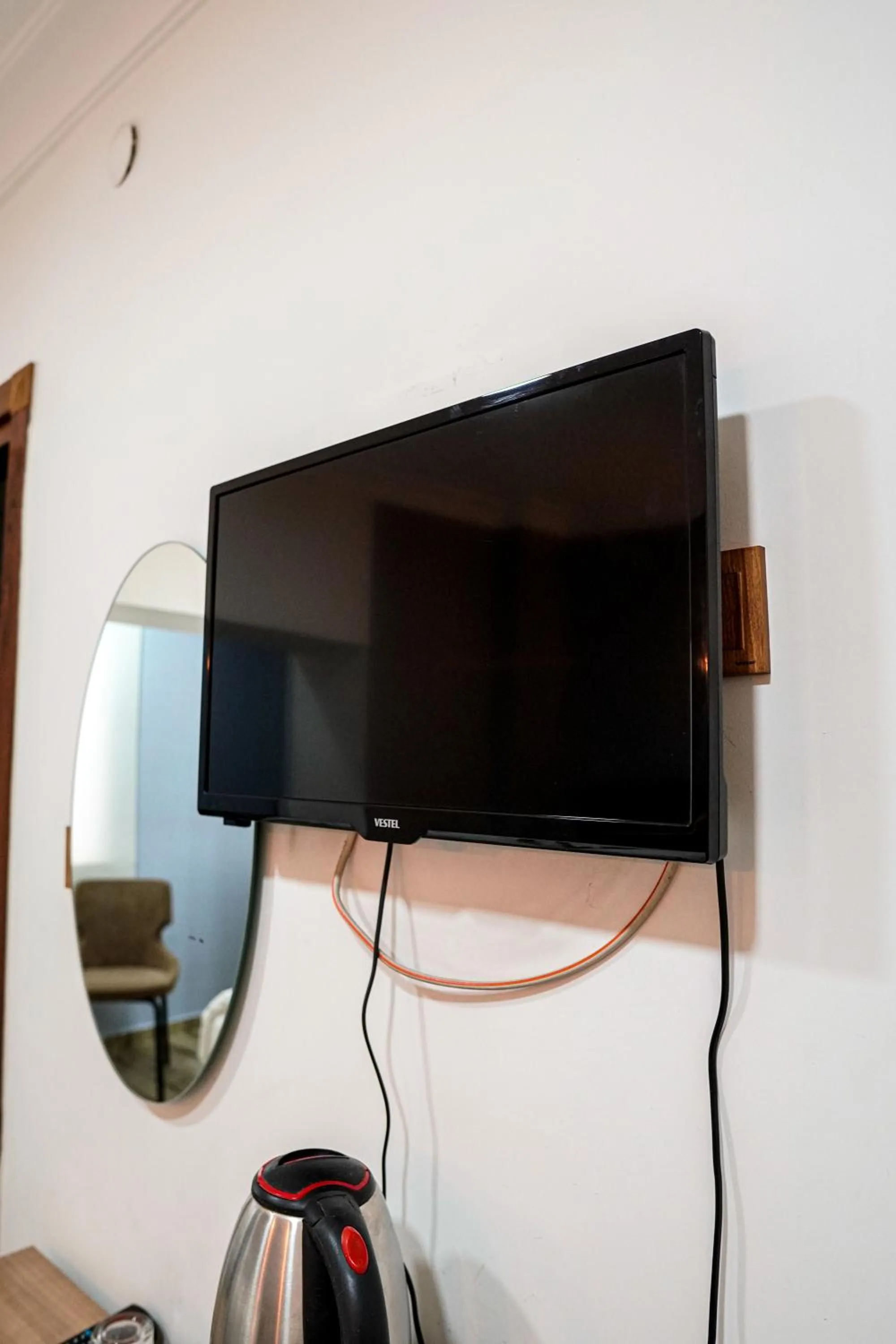 TV and multimedia in LAOS OTEL