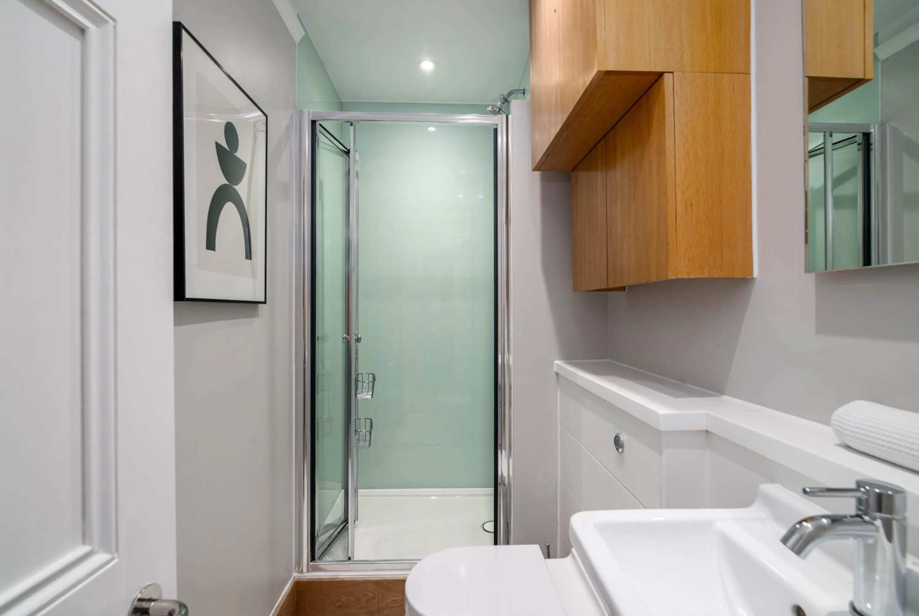 Bathroom in 5 Doughty Street - Urban Apartments