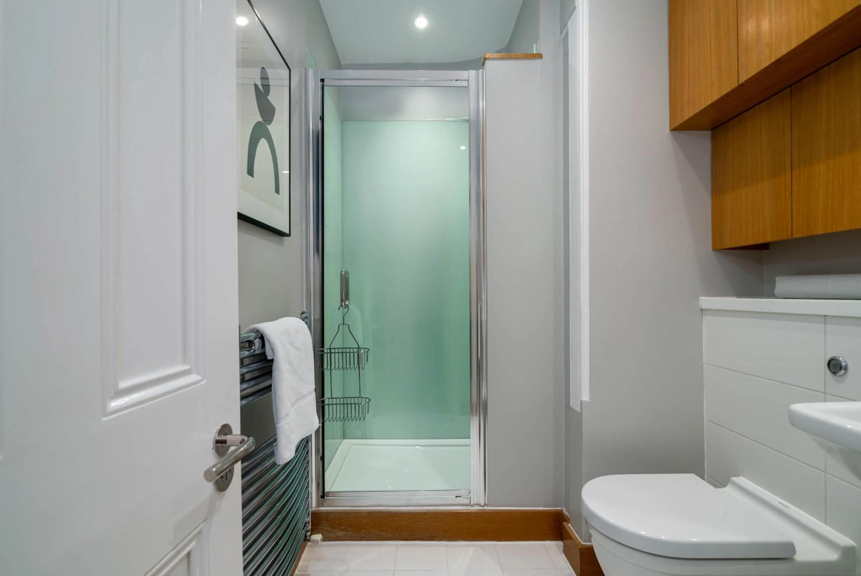 Bathroom in 5 Doughty Street - Urban Apartments