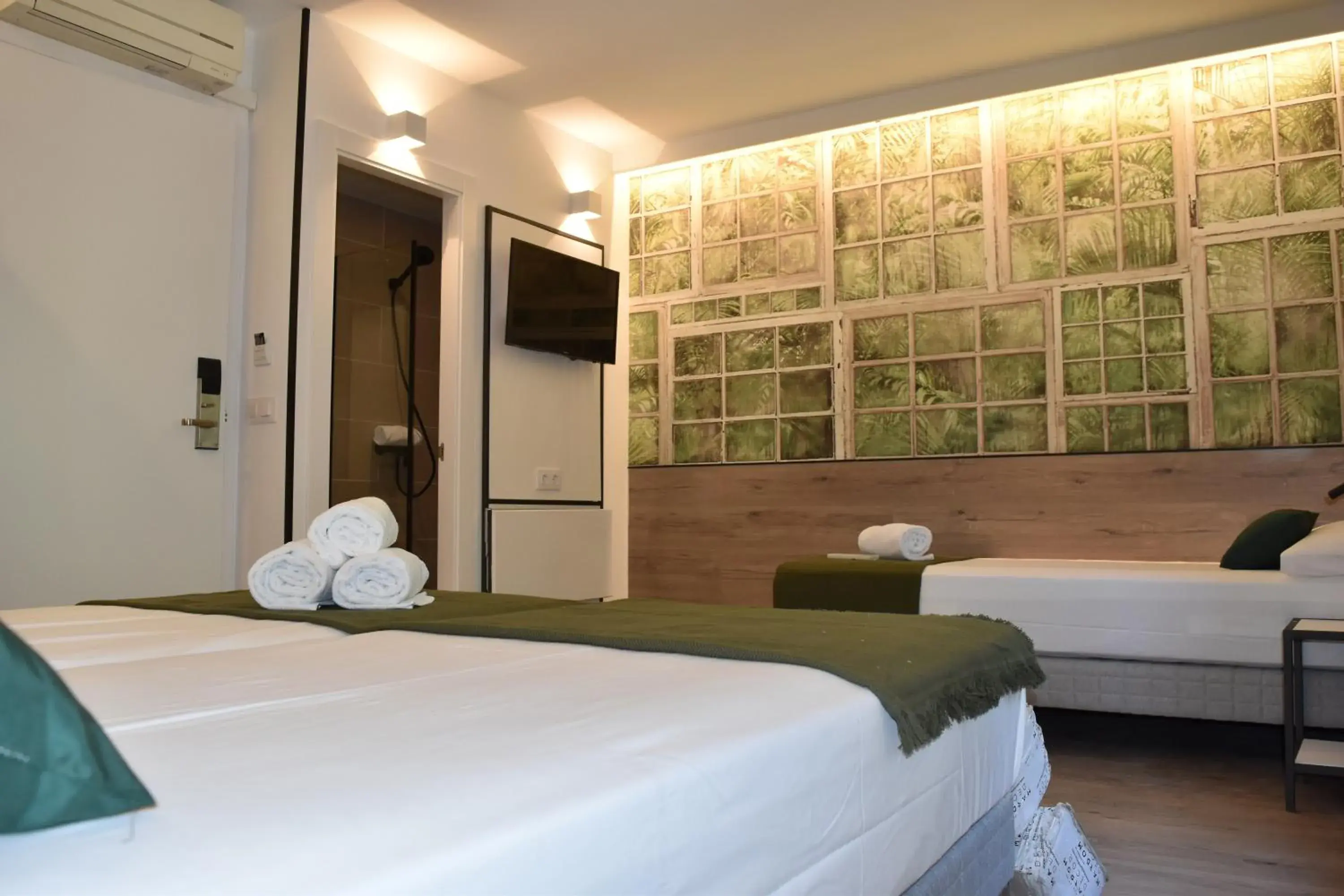 Standard Triple Room in Casp Green House Standard Triple Room in Casp Green House