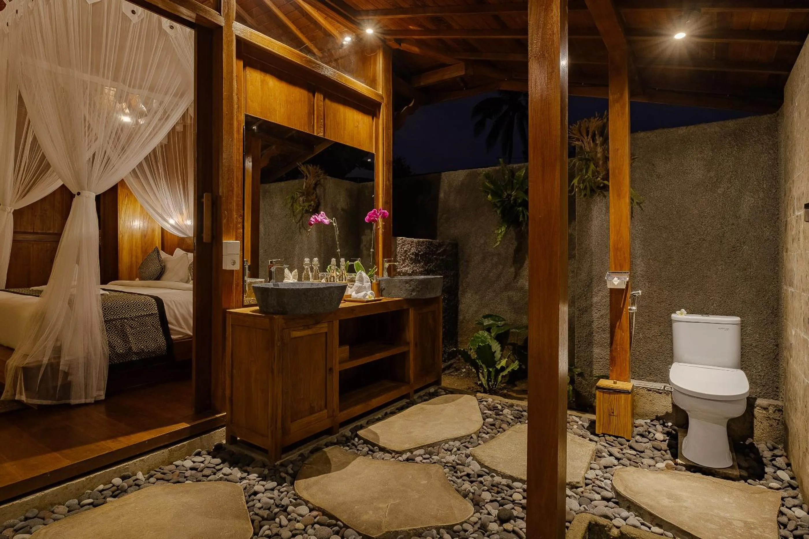 Toilet in Anandari Ubud Villa