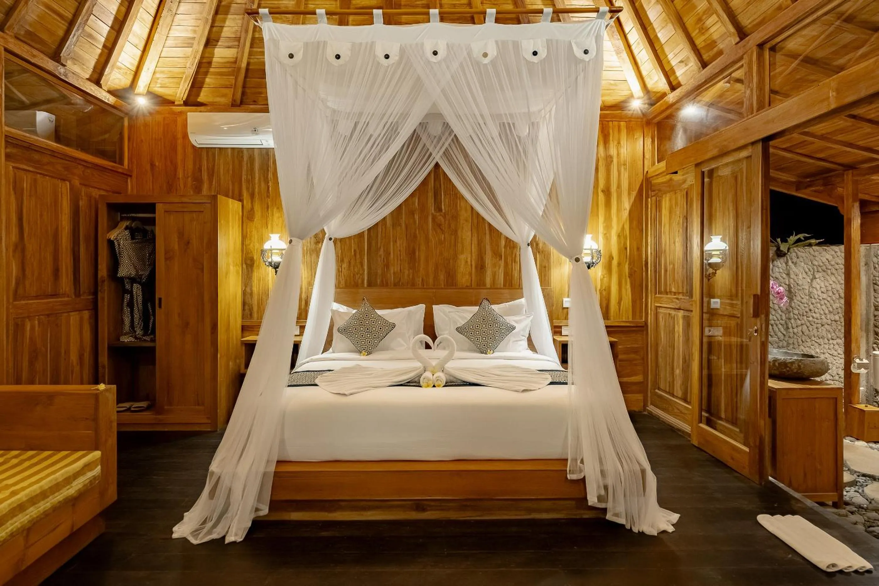 Bed in Anandari Ubud Villa
