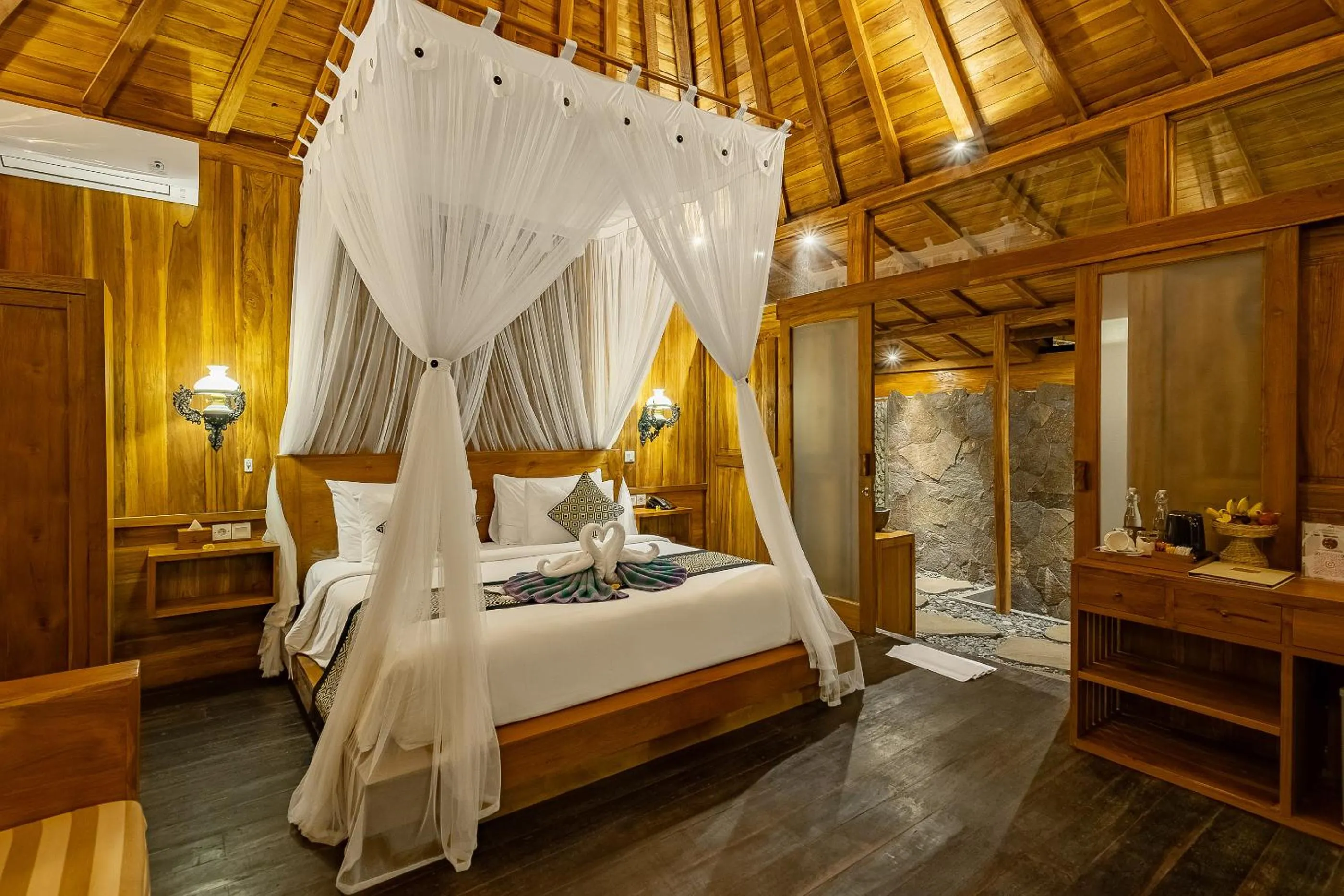 Bed in Anandari Ubud Villa