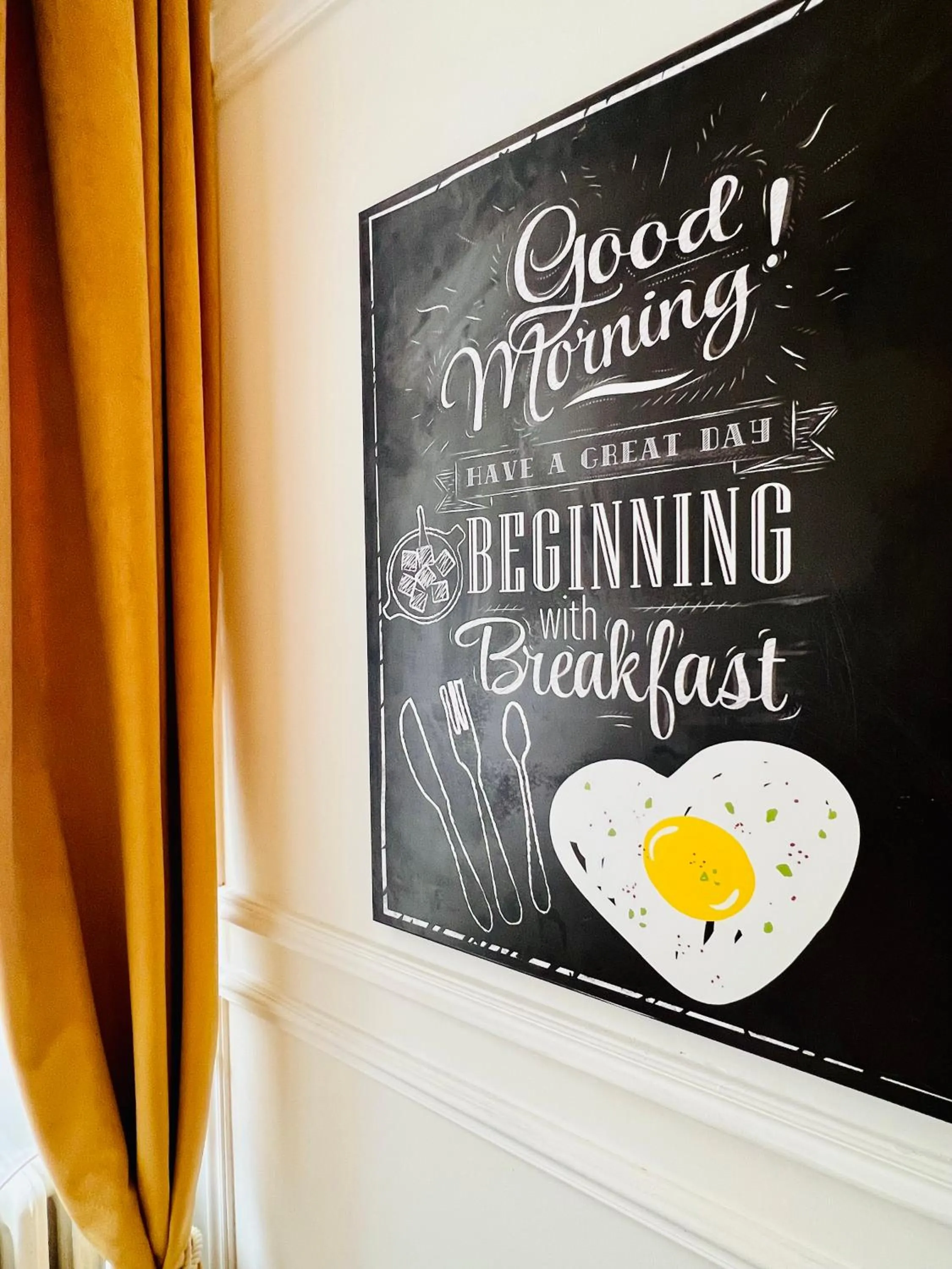 Restaurant/places to eat in Side One Design Hotel Garni