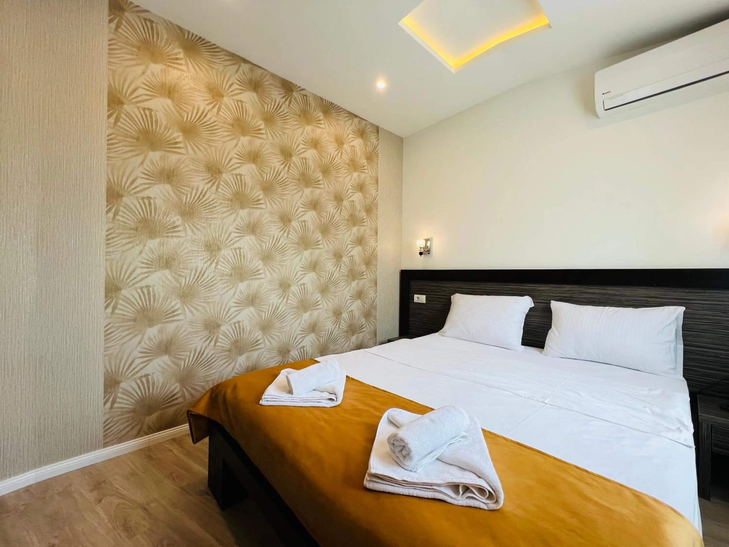 Bedroom, Bed in Side One Design Hotel Garni