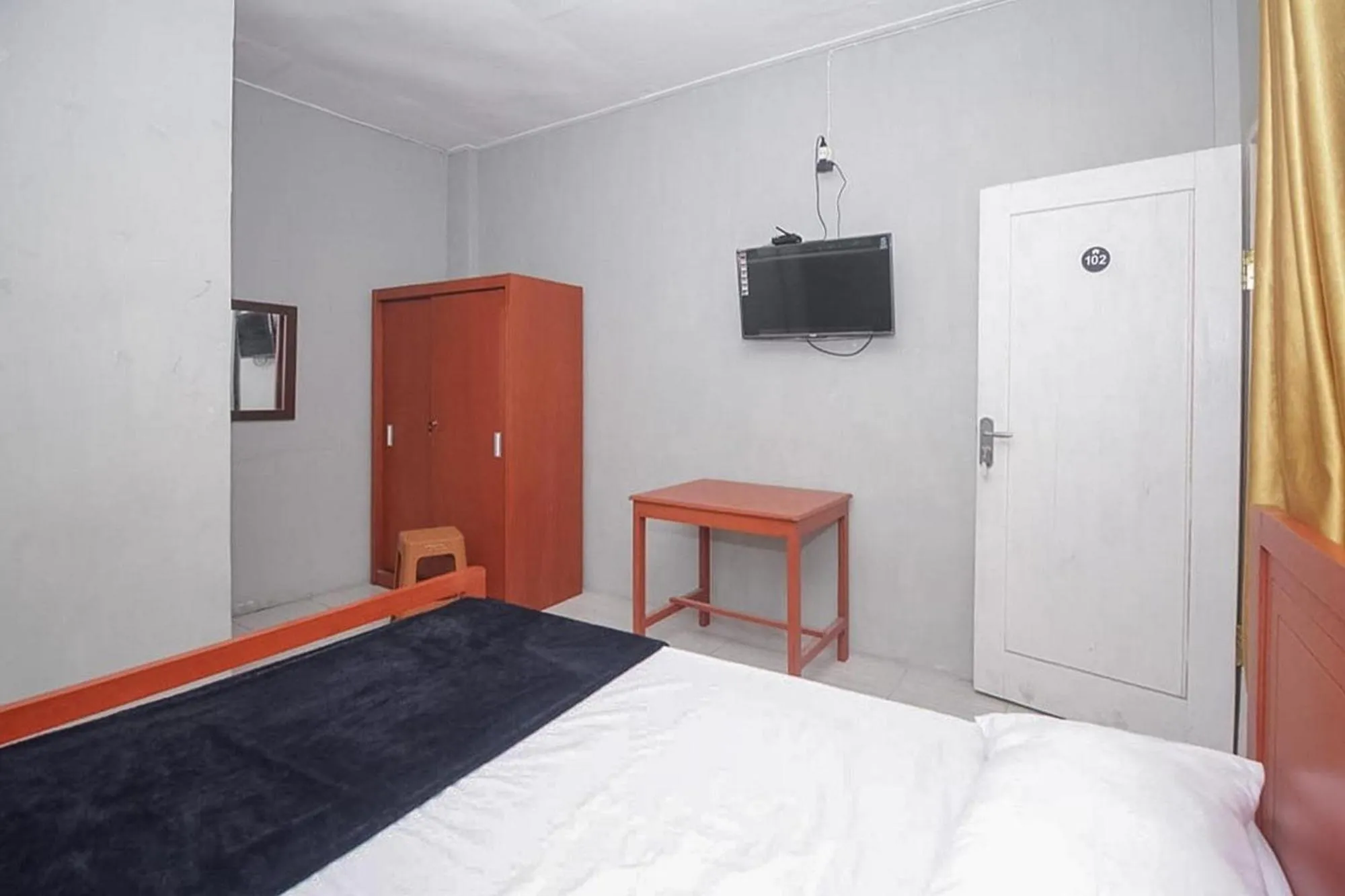 Photo of the whole room, Bed in Lidez Residence Bitung