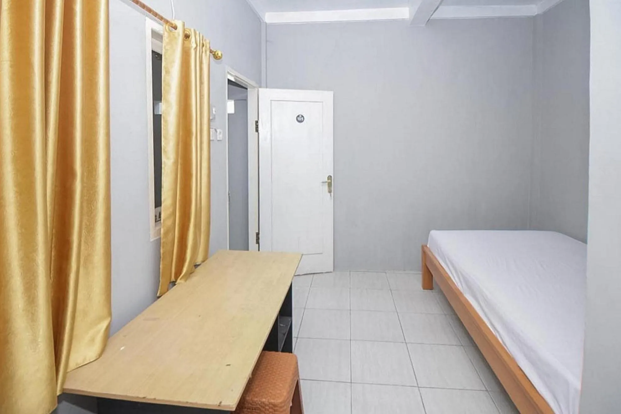 Photo of the whole room, Bed in Lidez Residence Bitung