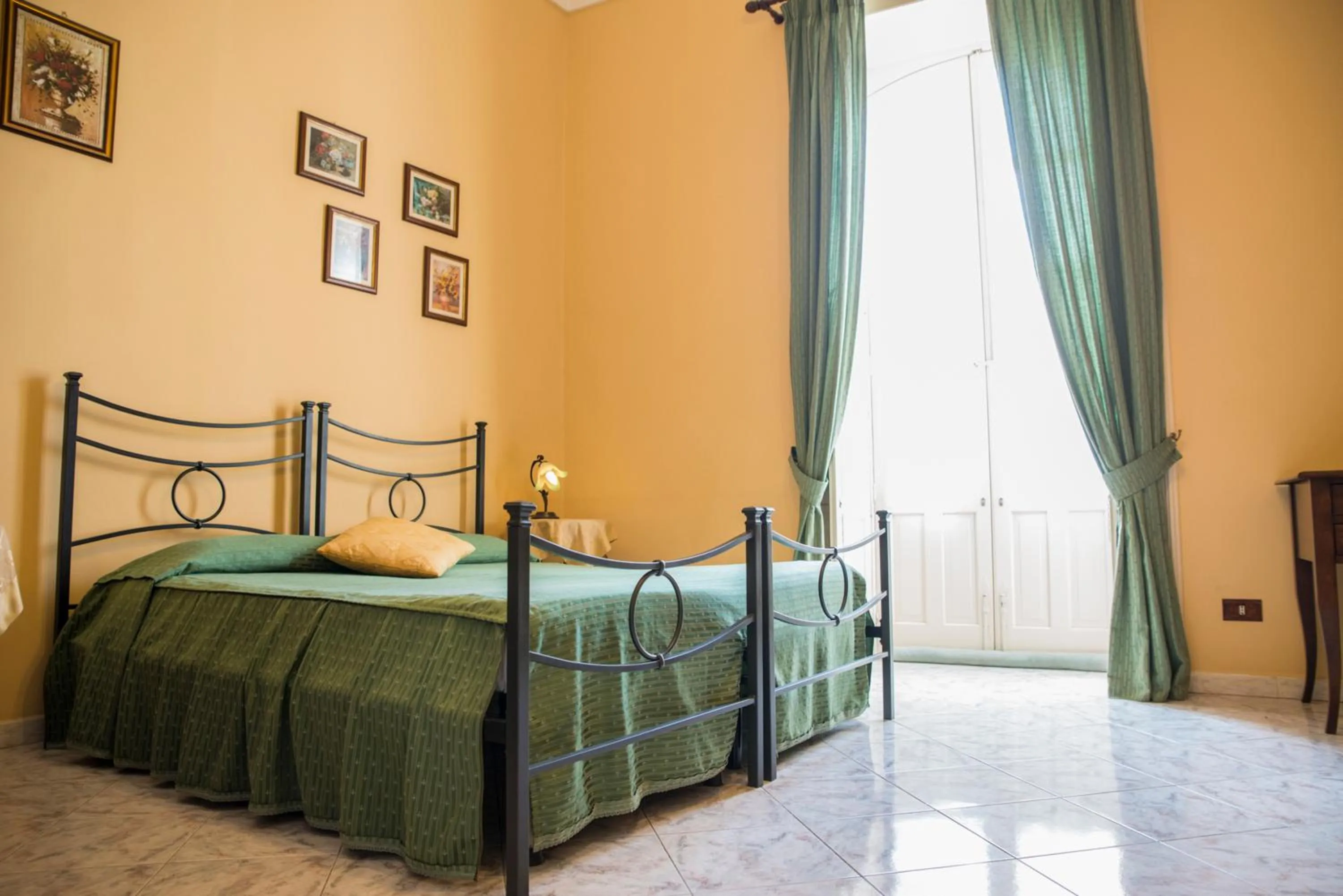 Bedroom, Bed in Sognando Ortigia