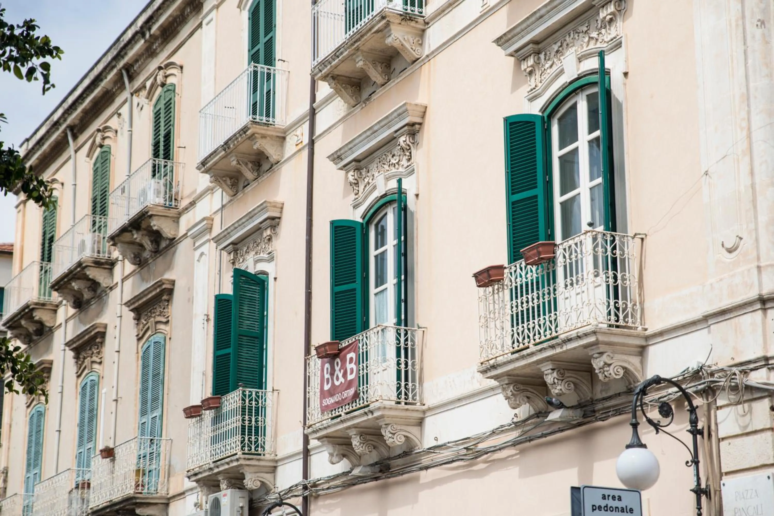 Property building in Sognando Ortigia