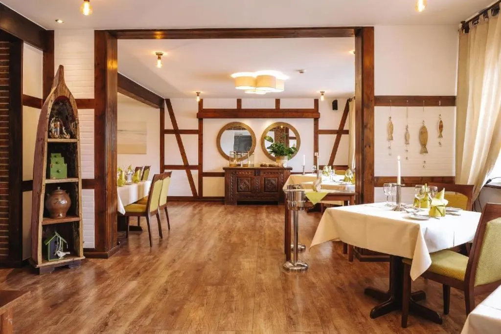 Restaurant/places to eat in Bernsteinsee Hotel&Ferien