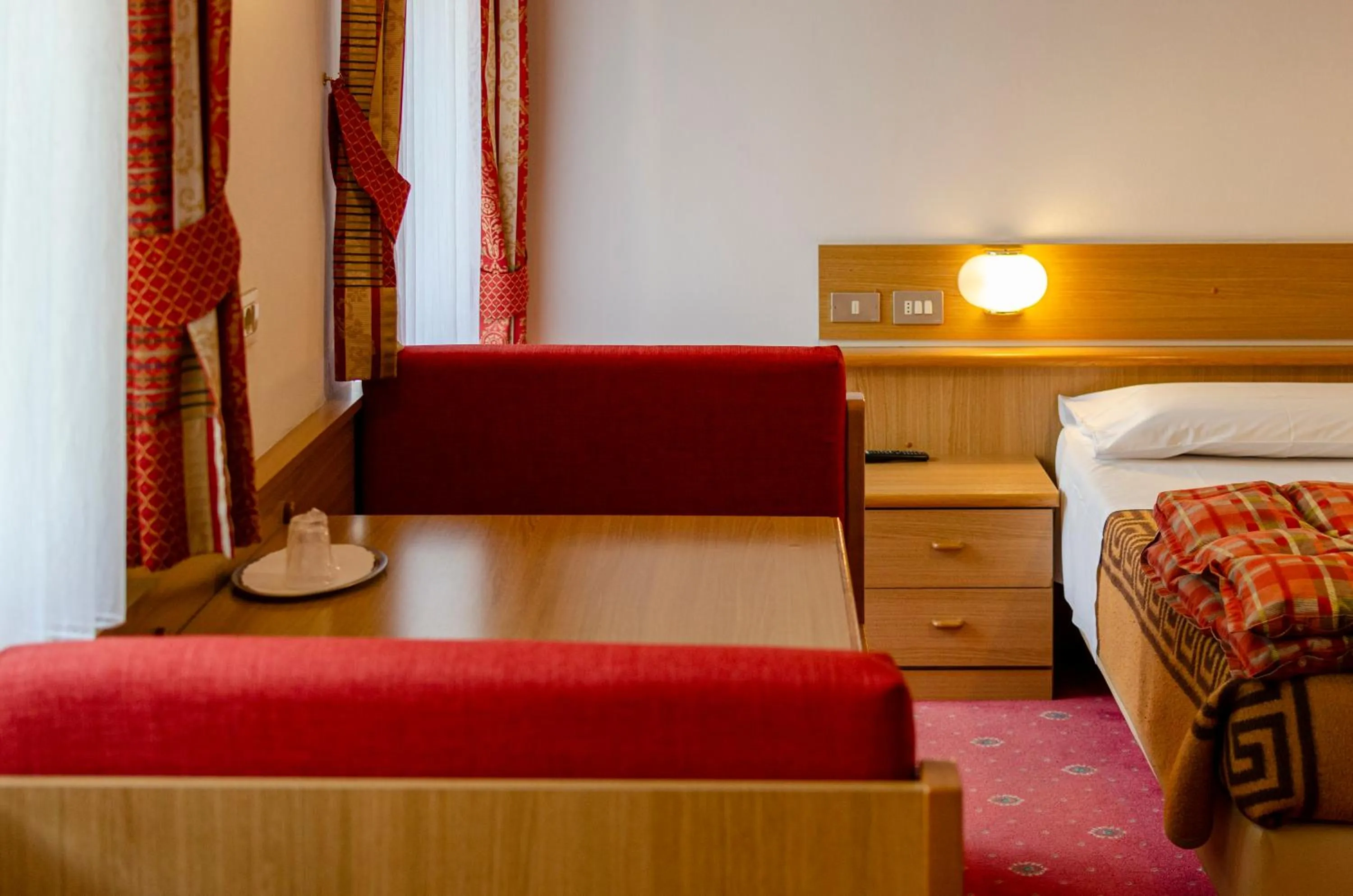 Bedroom, Bed in Hotel Cristallo