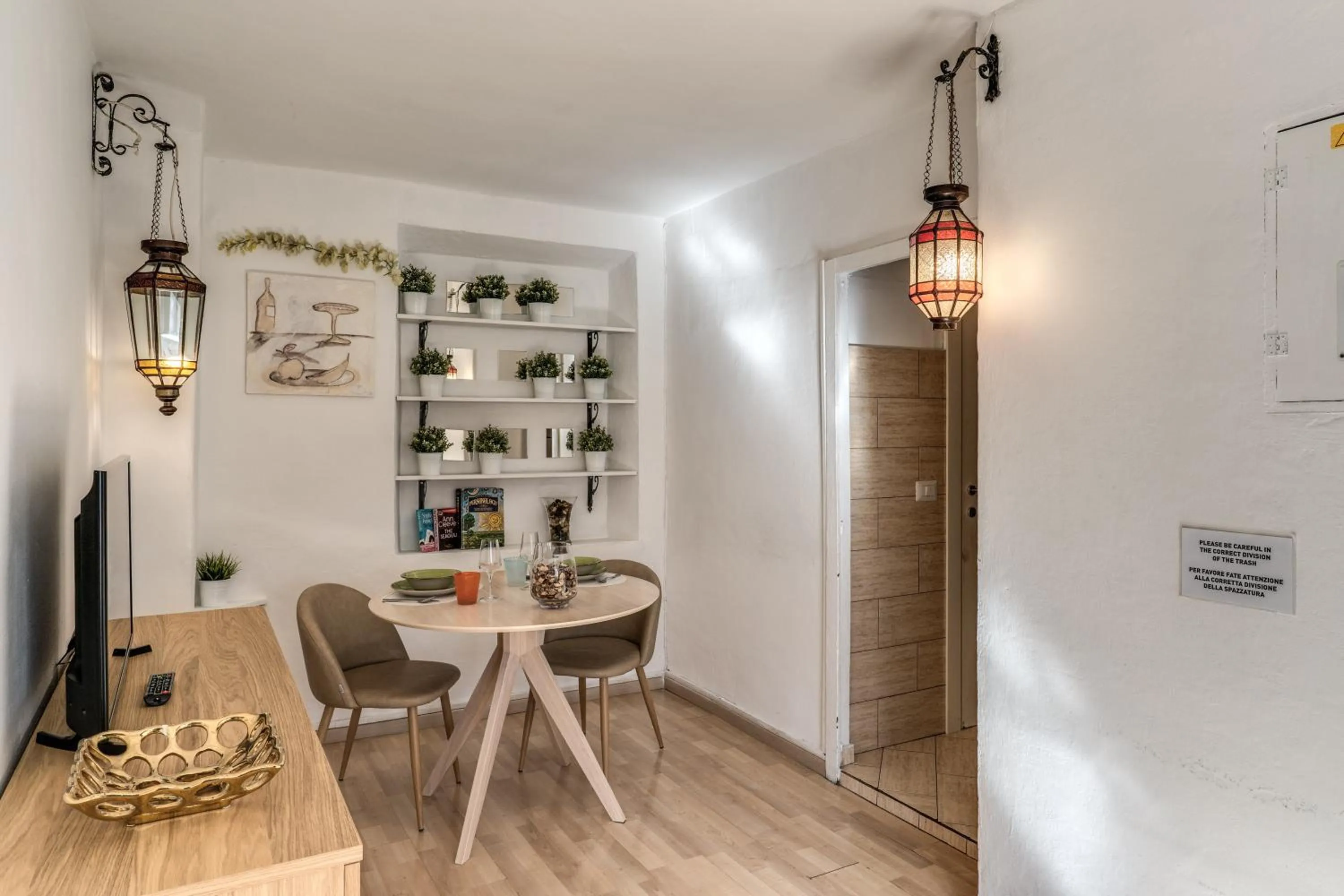 Dining area in Casawally