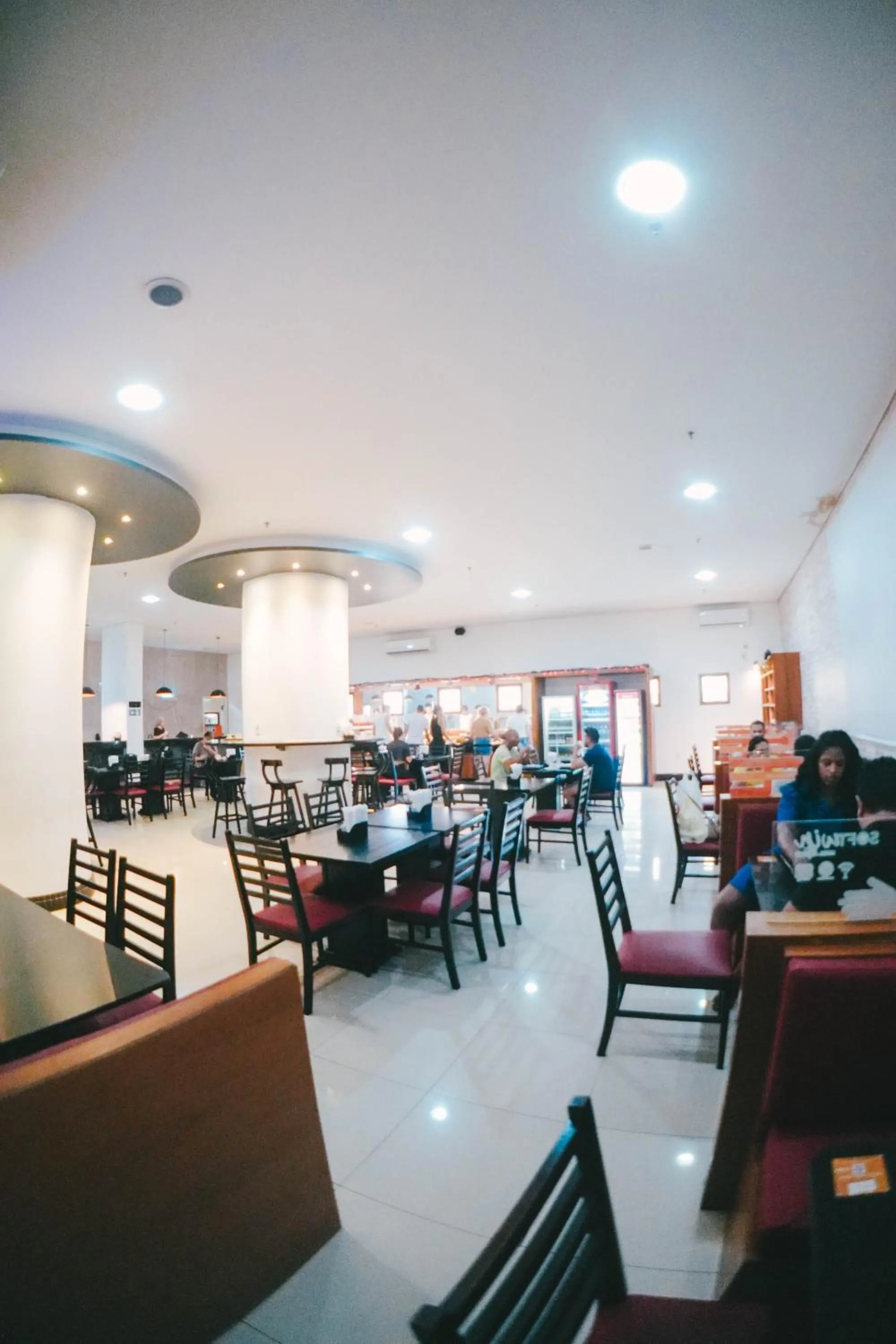 Restaurant/places to eat in Soft Win Hotel São Luís