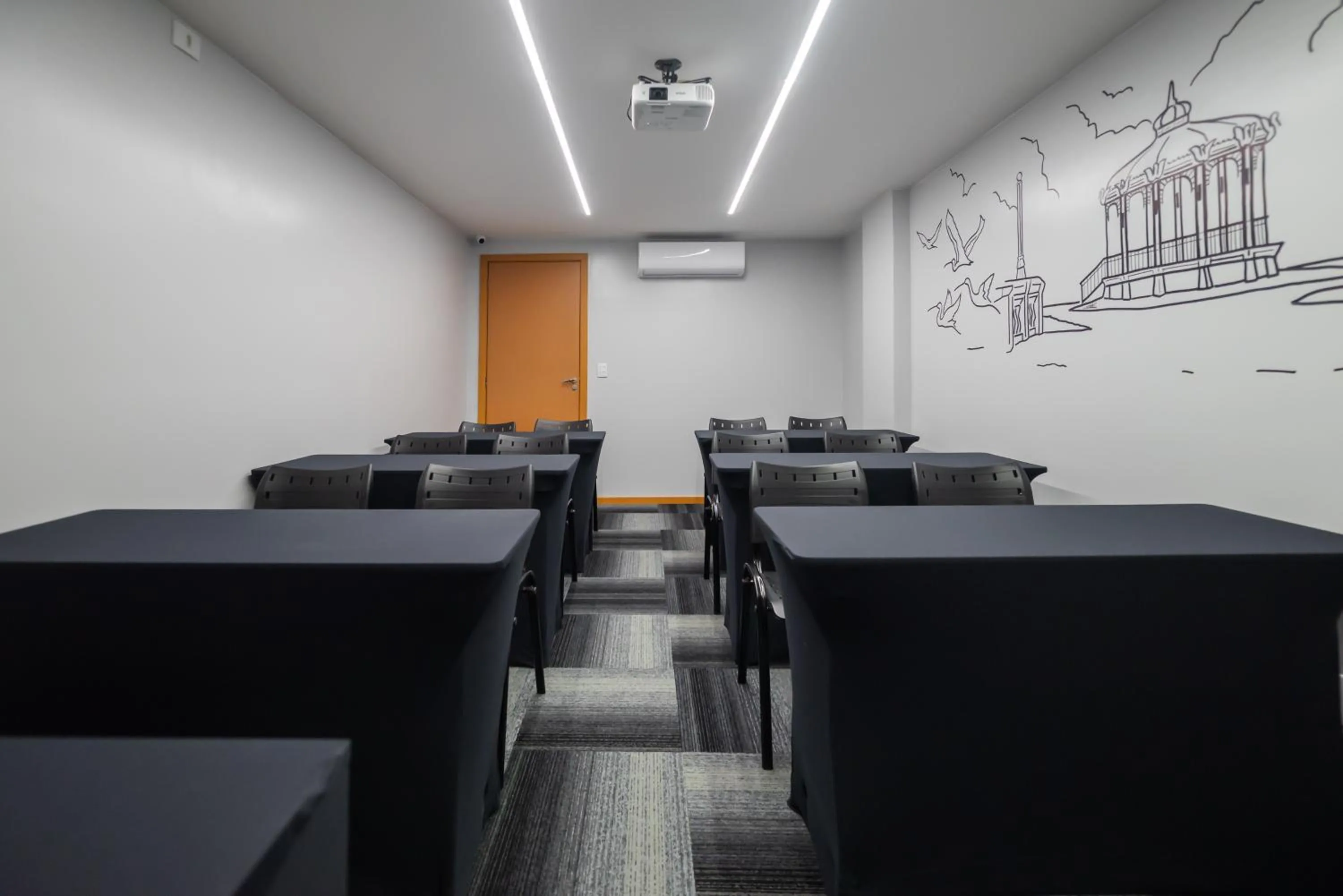 Meeting/conference room in ibis Styles Belém do Pará