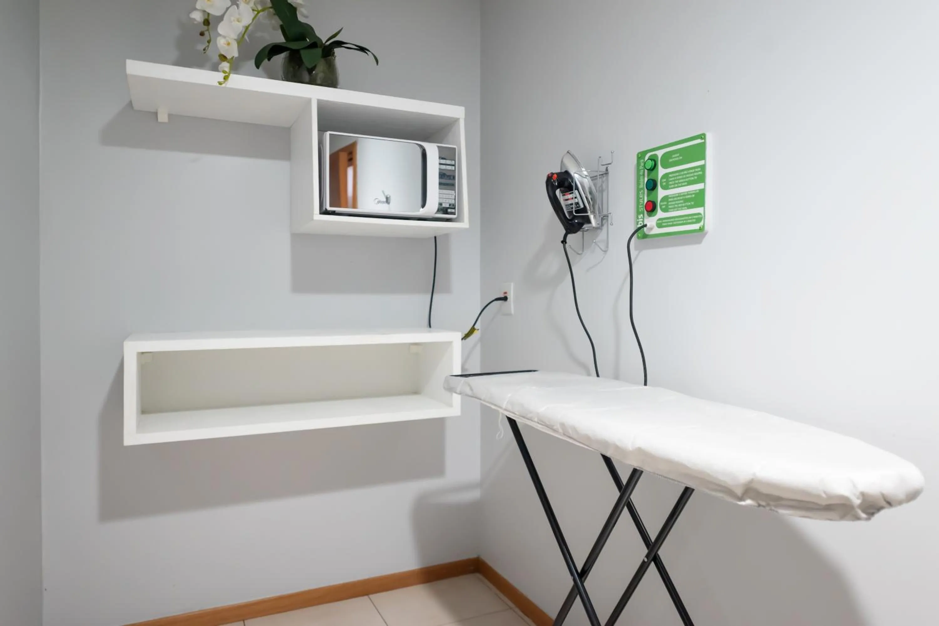 flat iron in ibis Styles Belém do Pará