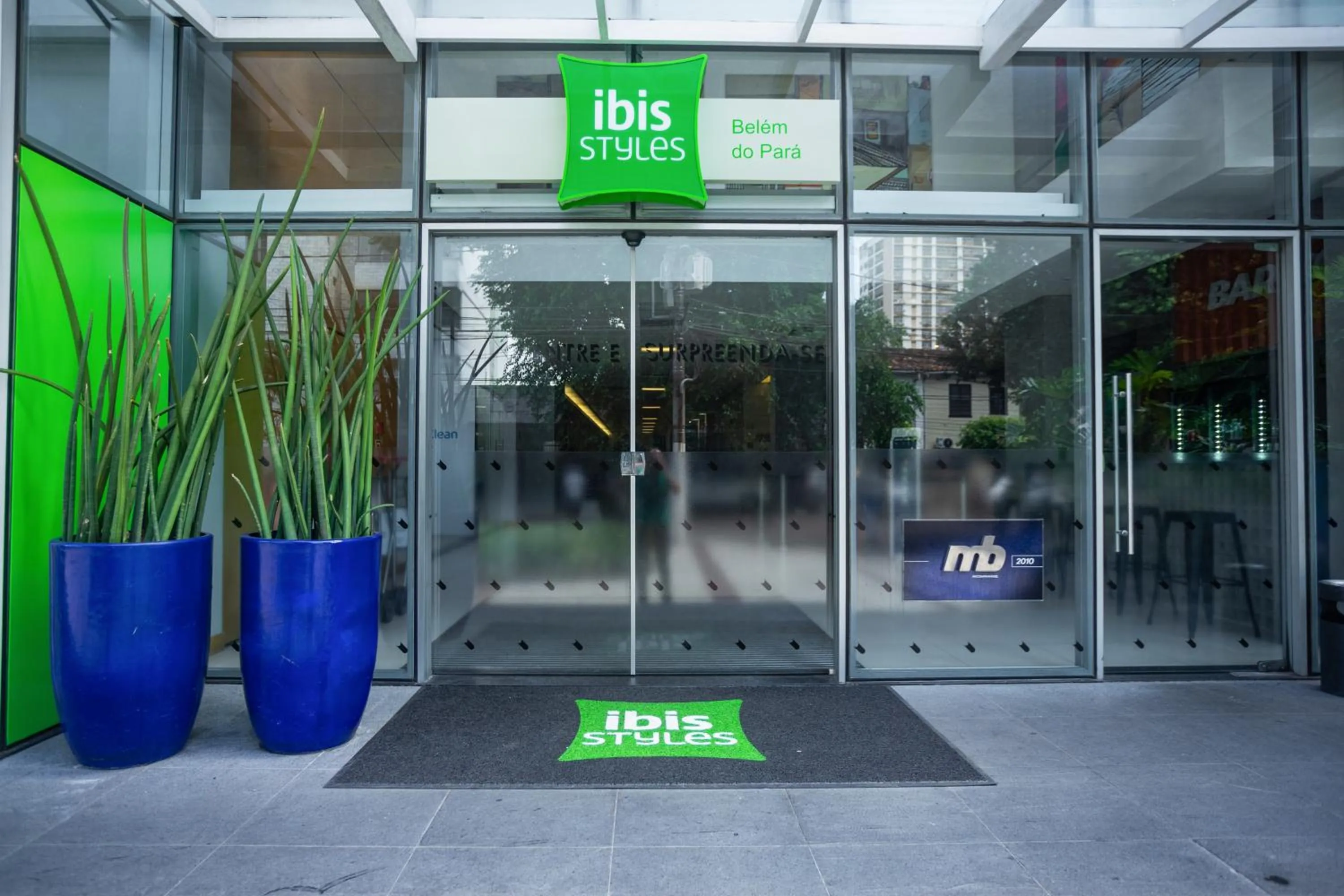 Facade/entrance in ibis Styles Belém do Pará
