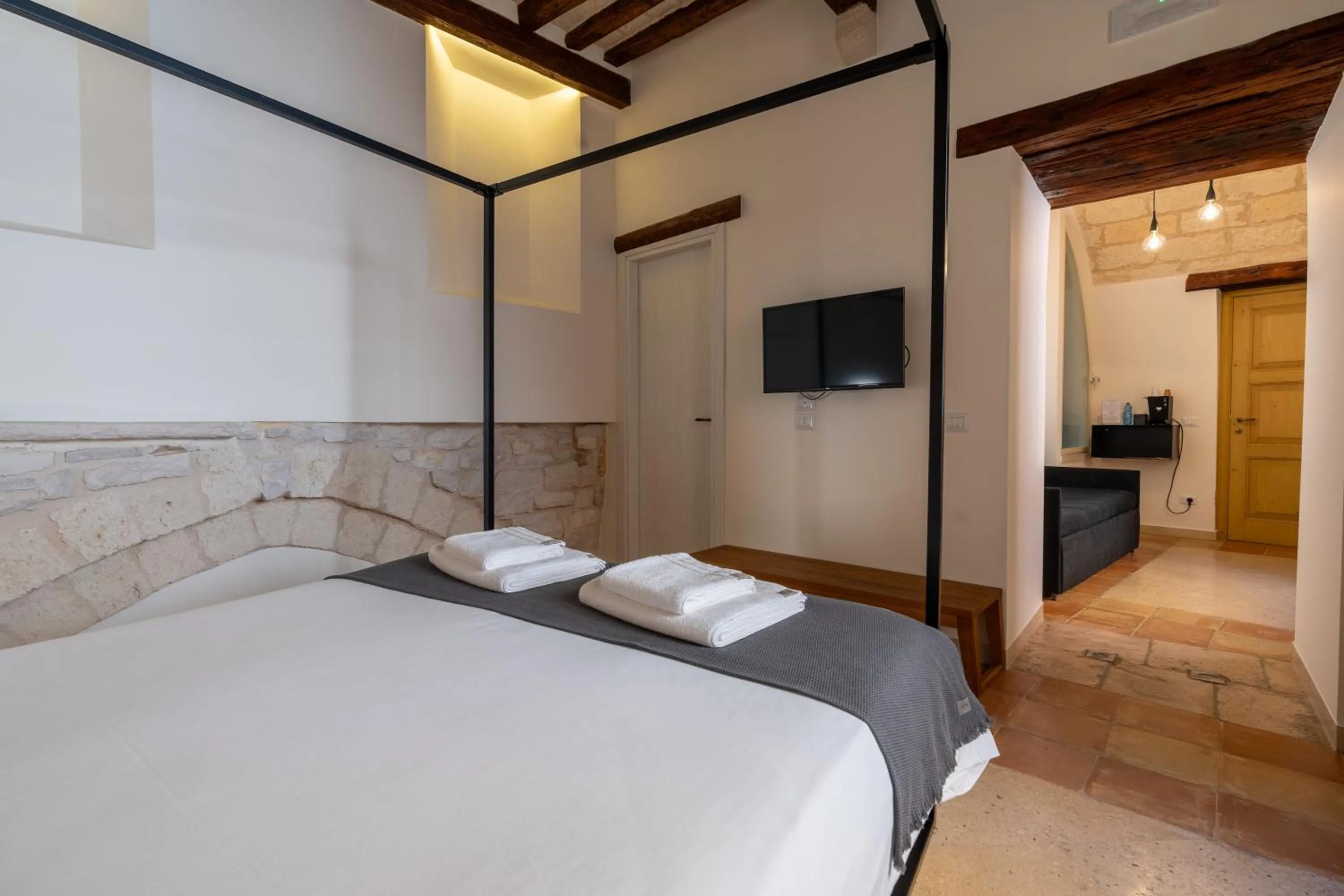 TV and multimedia, Bed in B&B Palazzo Vittoria