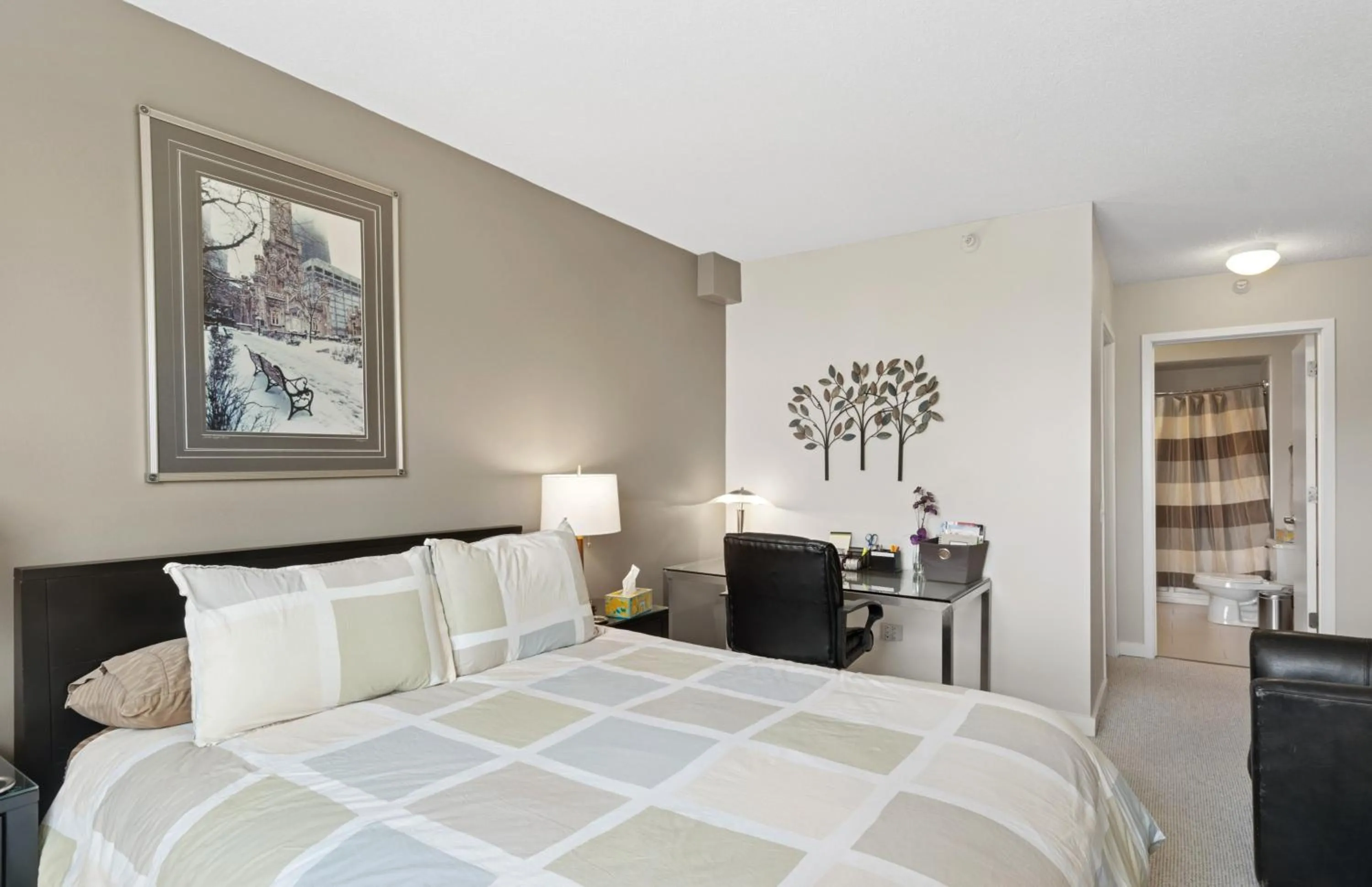 Bedroom, Bed in The Penthouse at Grand Plaza