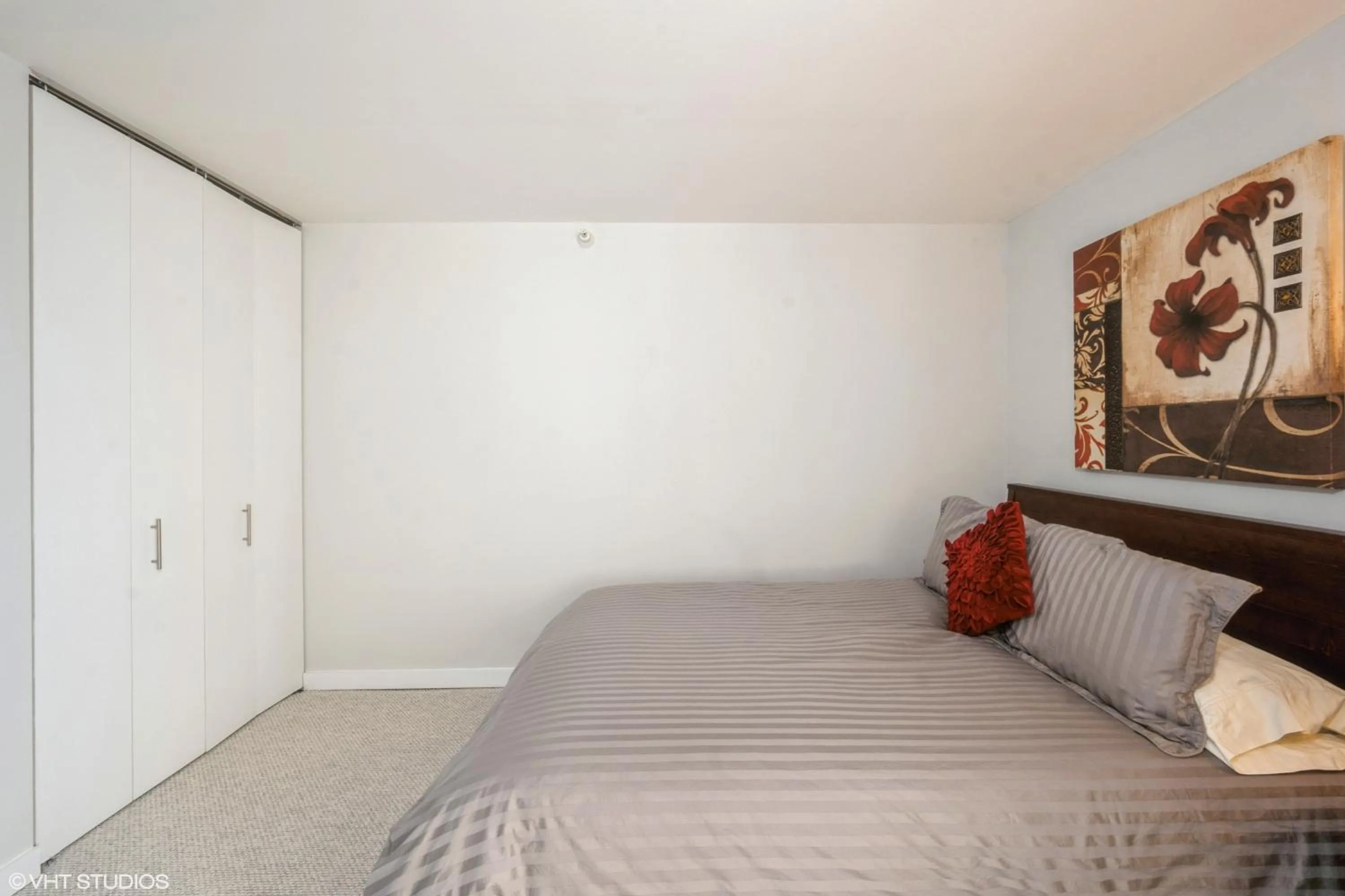 Bed in The Penthouse at Grand Plaza