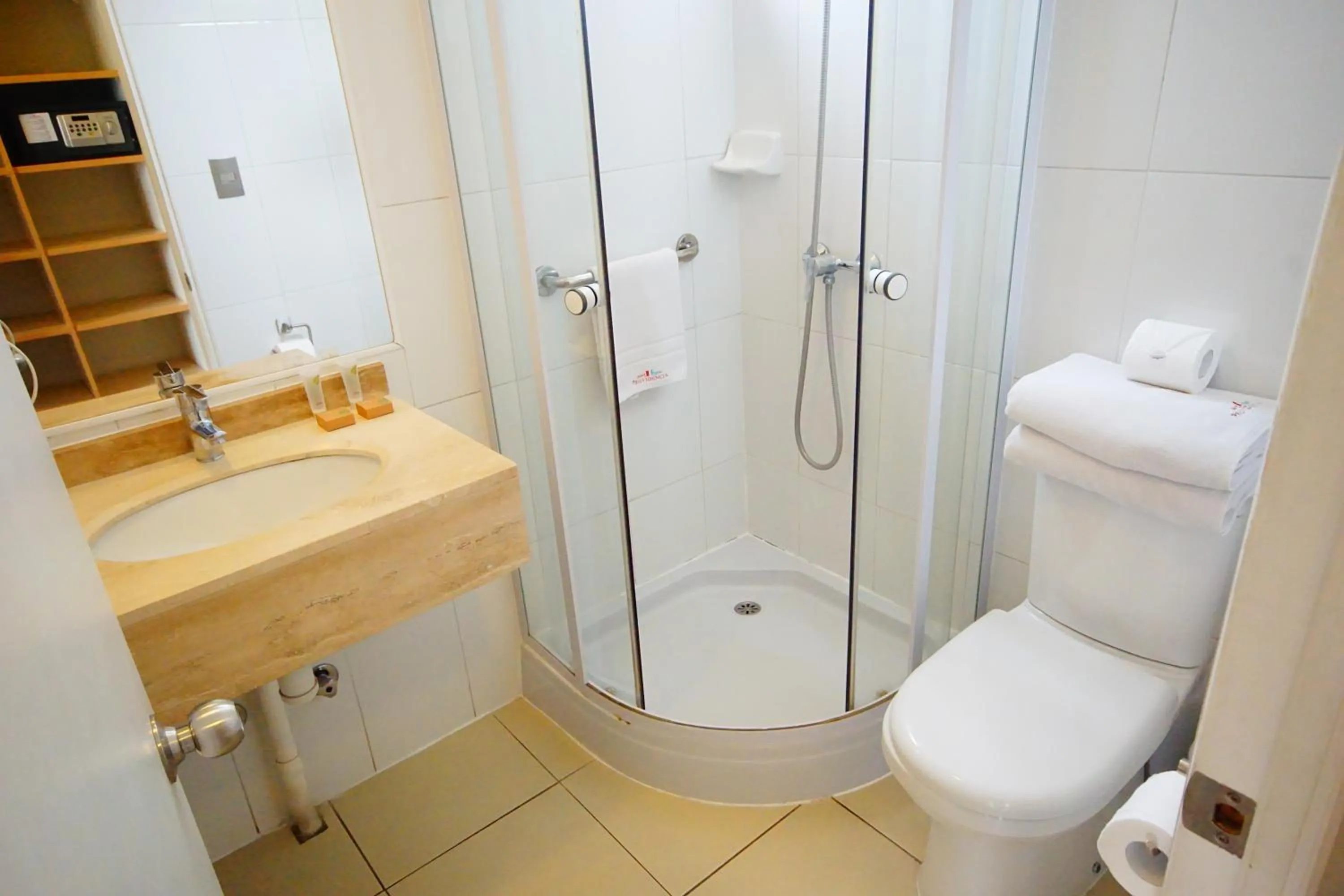 Bathroom in Apart Hotel Providencia