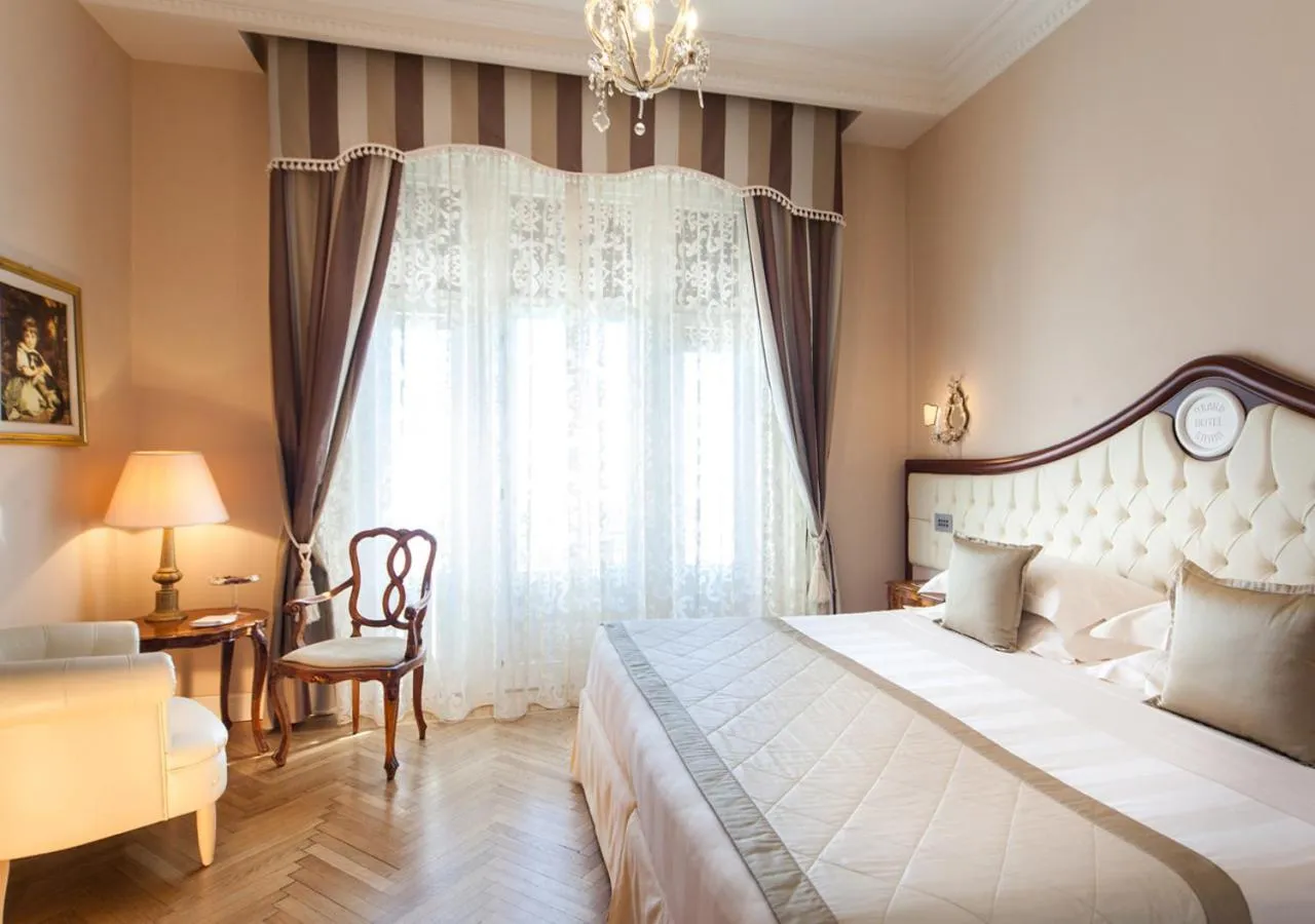 Bedroom, Bed in Grand Hotel Rimini
