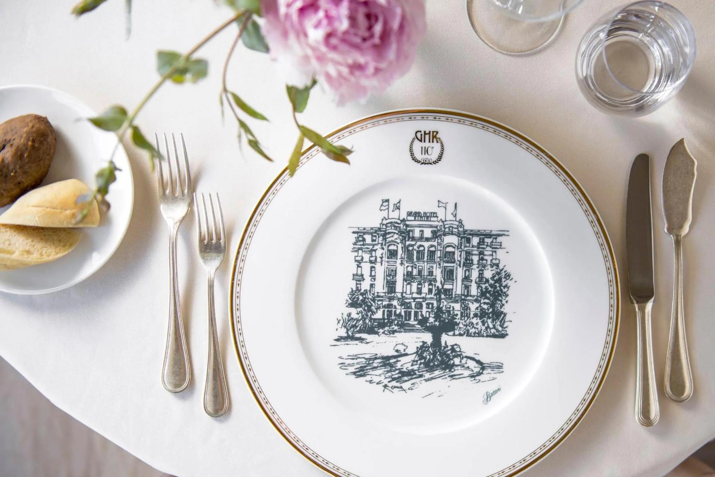 Restaurant/places to eat in Grand Hotel Rimini