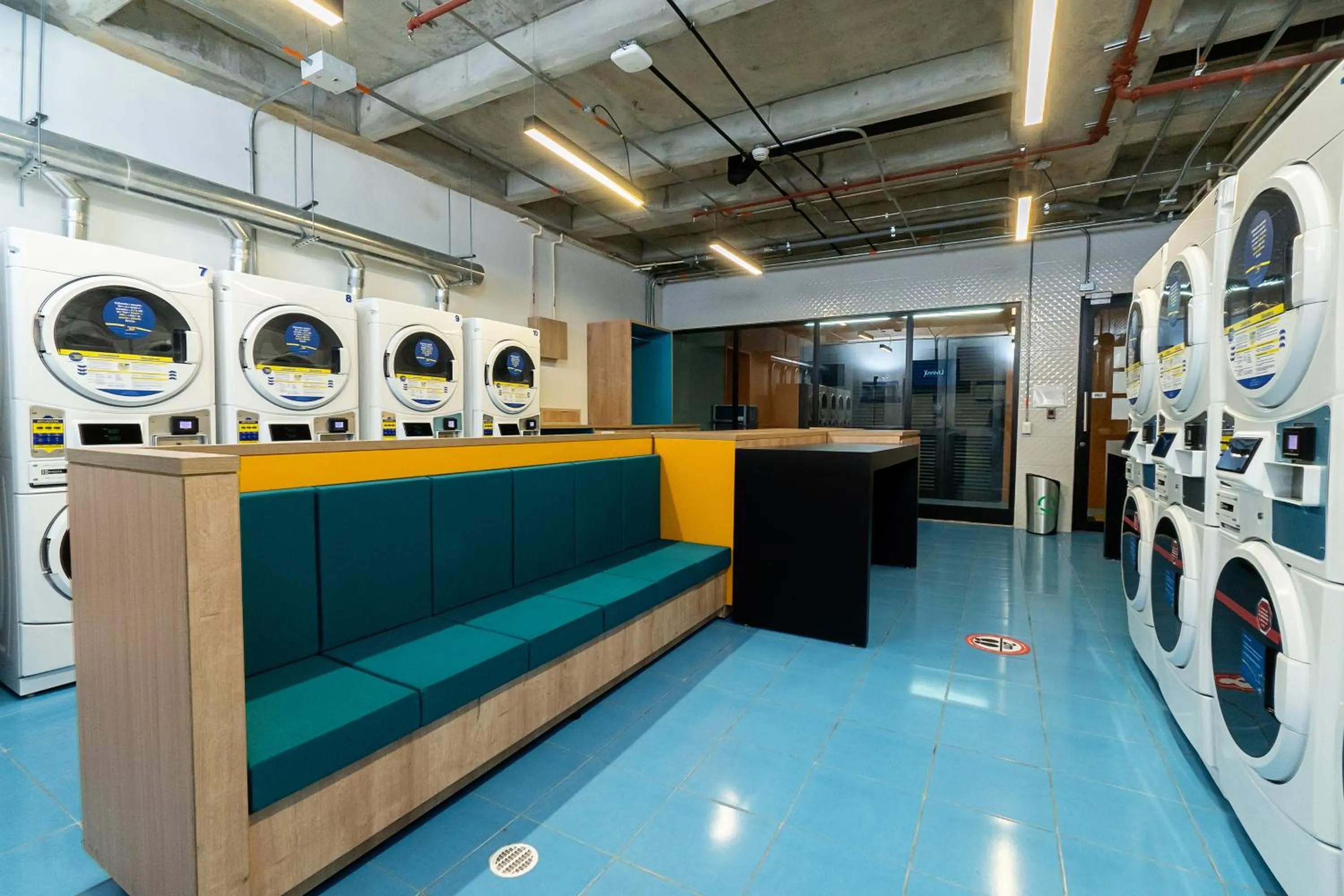 washing machine in CentralX 21 Bogotá