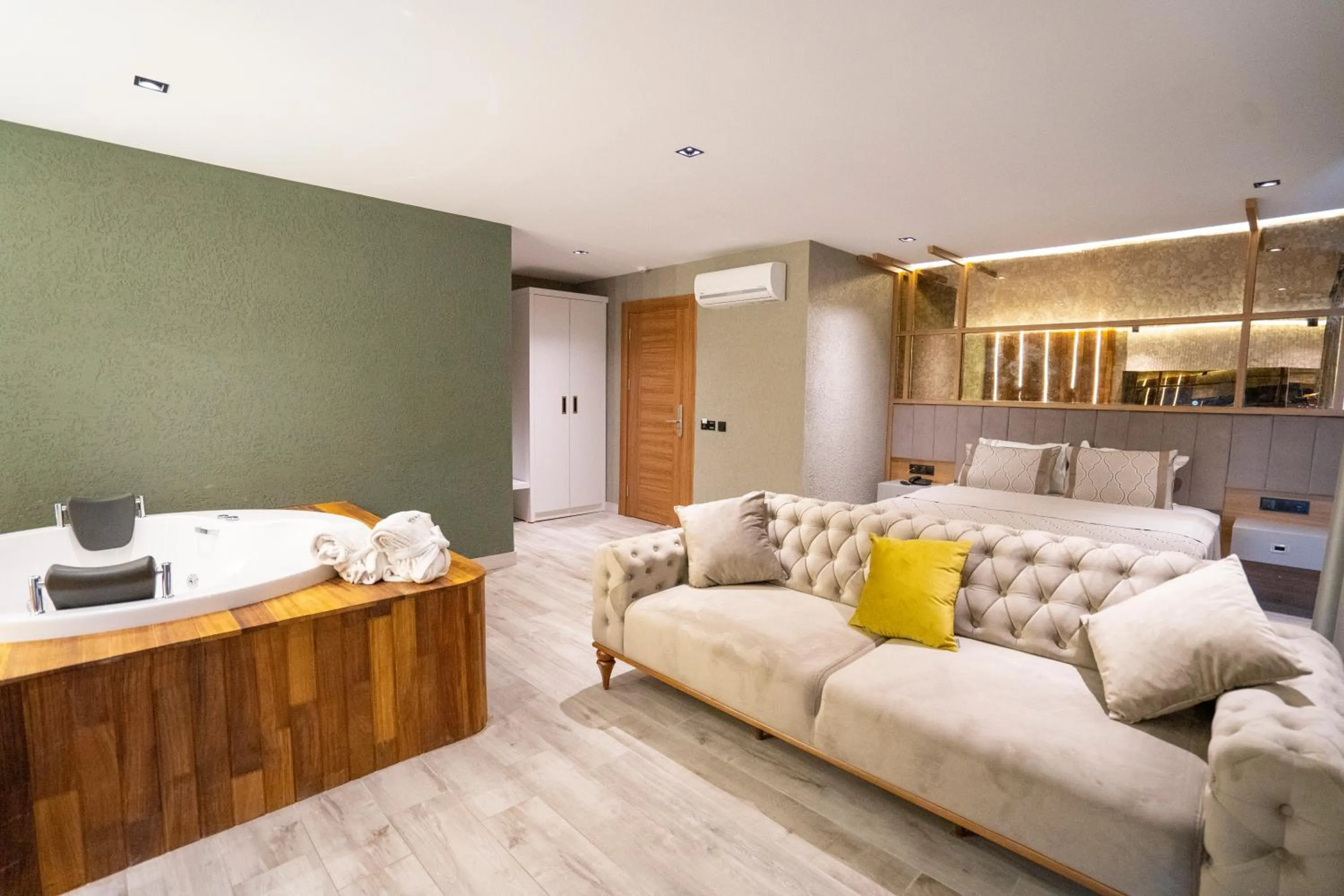 Photo of the whole room in Antalya City Hotel & Spa