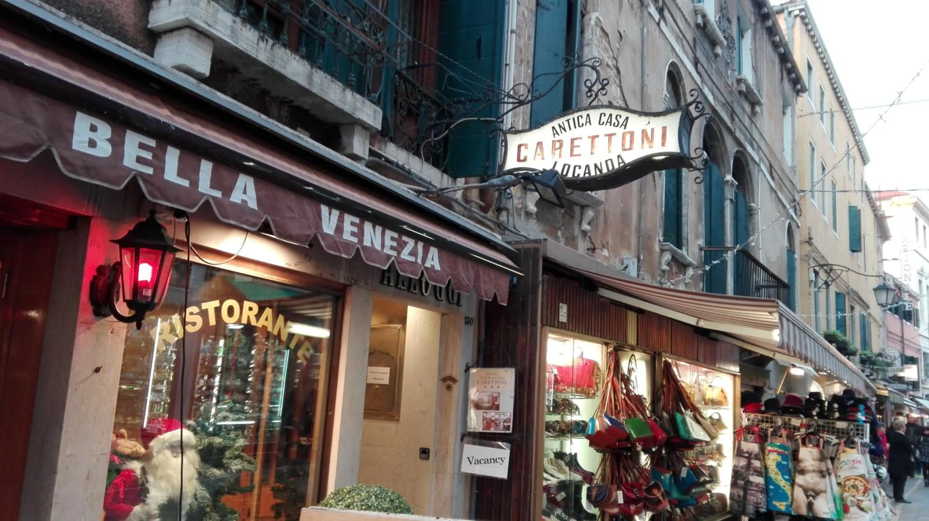 Facade/entrance in Antica Casa Carettoni