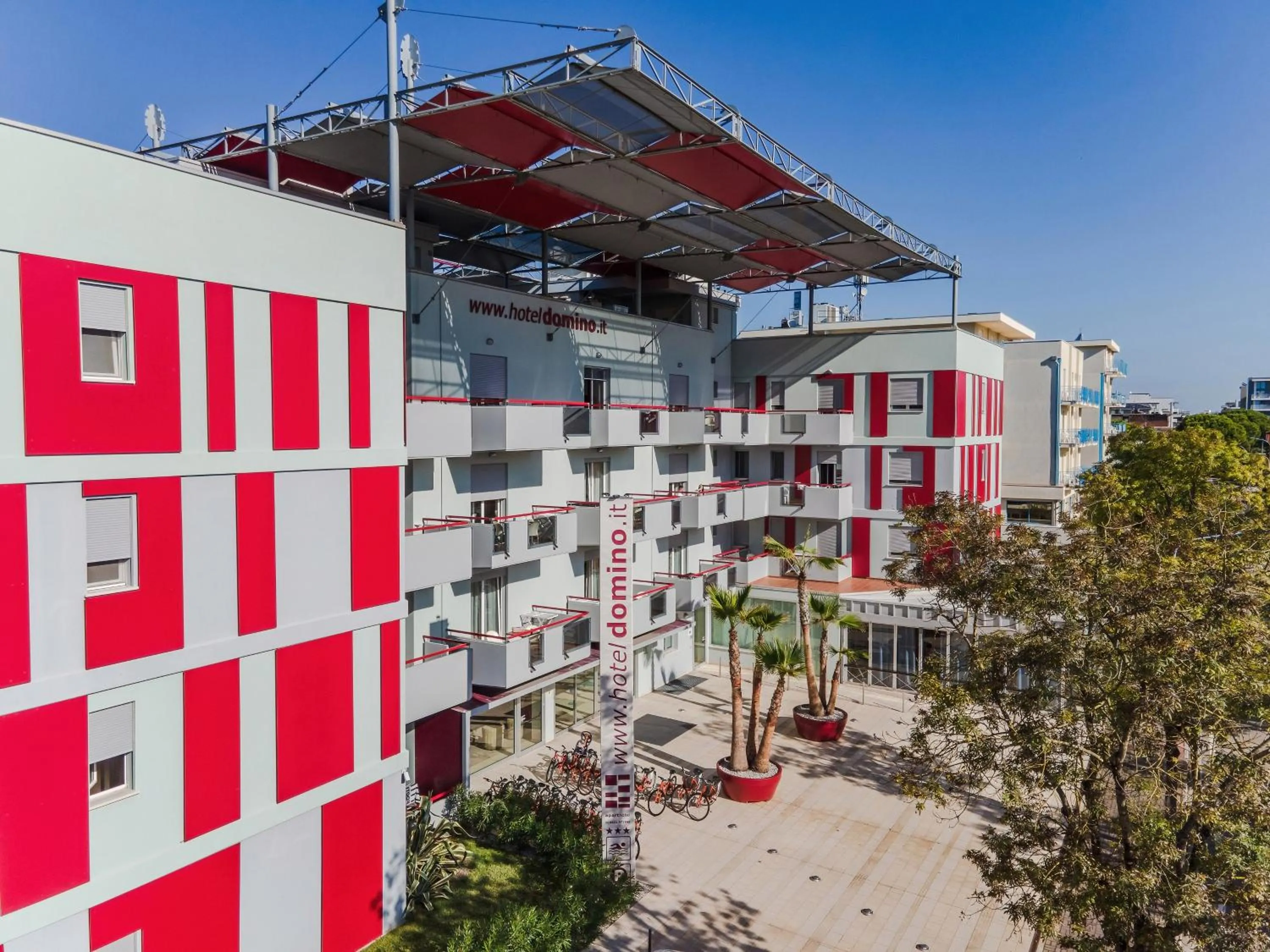 Property building in Domino Suite Hotel & Residence