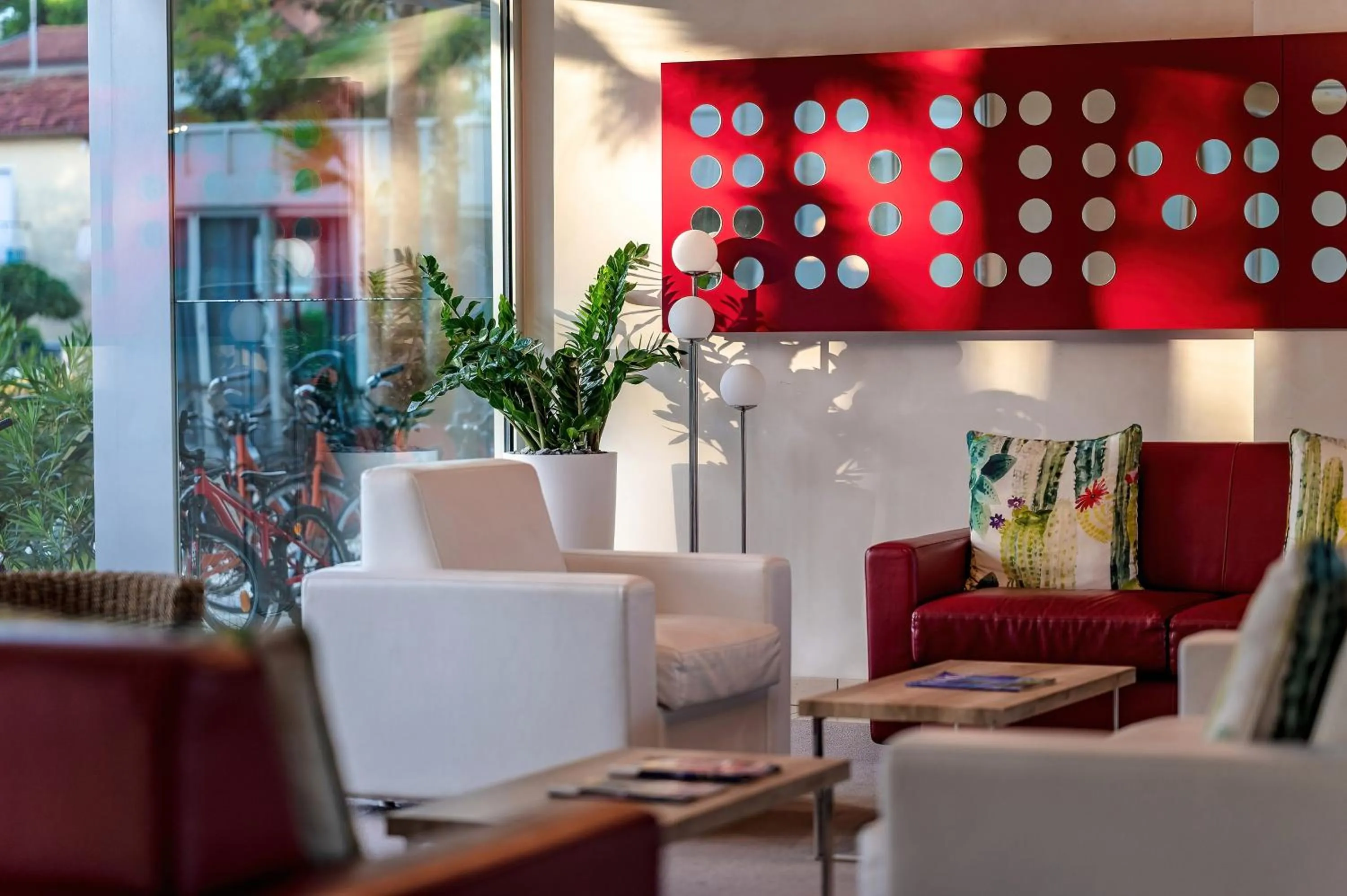 Lobby or reception in Domino Suite Hotel & Residence