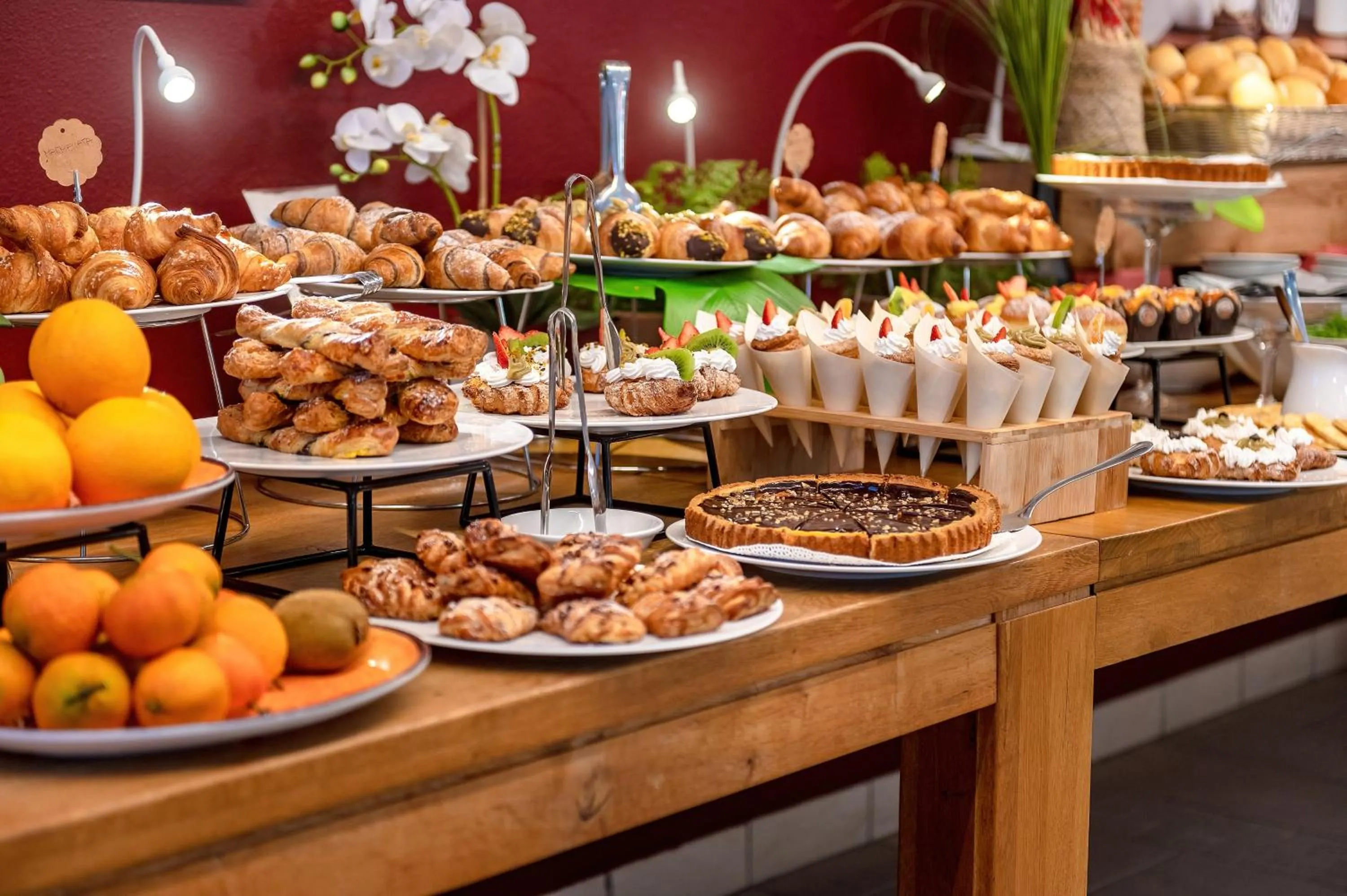 Breakfast in Domino Suite Hotel & Residence