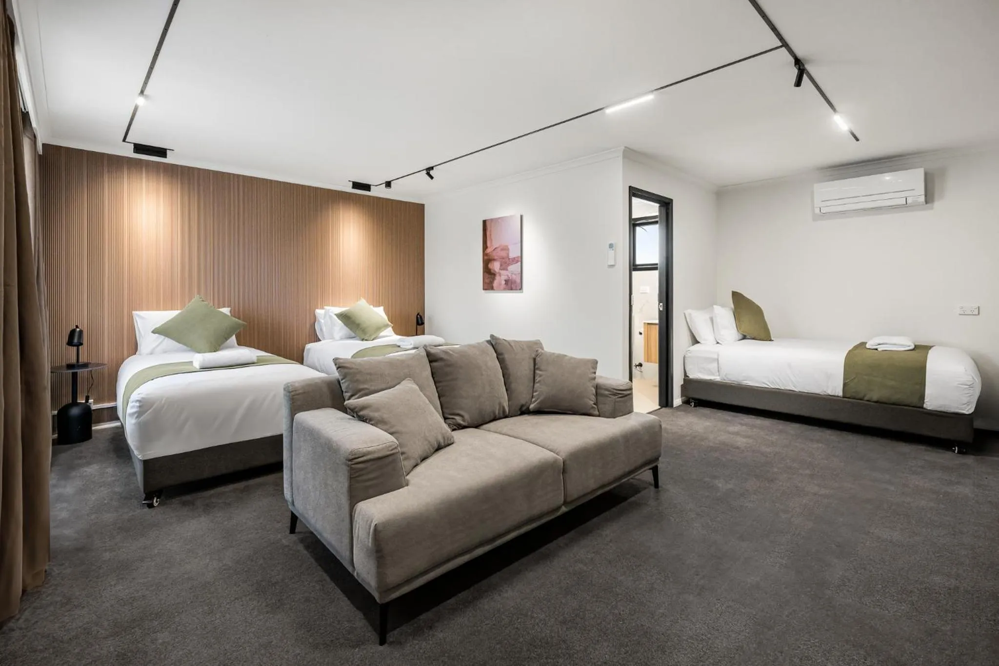 Triple Room in Innova Motel Warrnambool