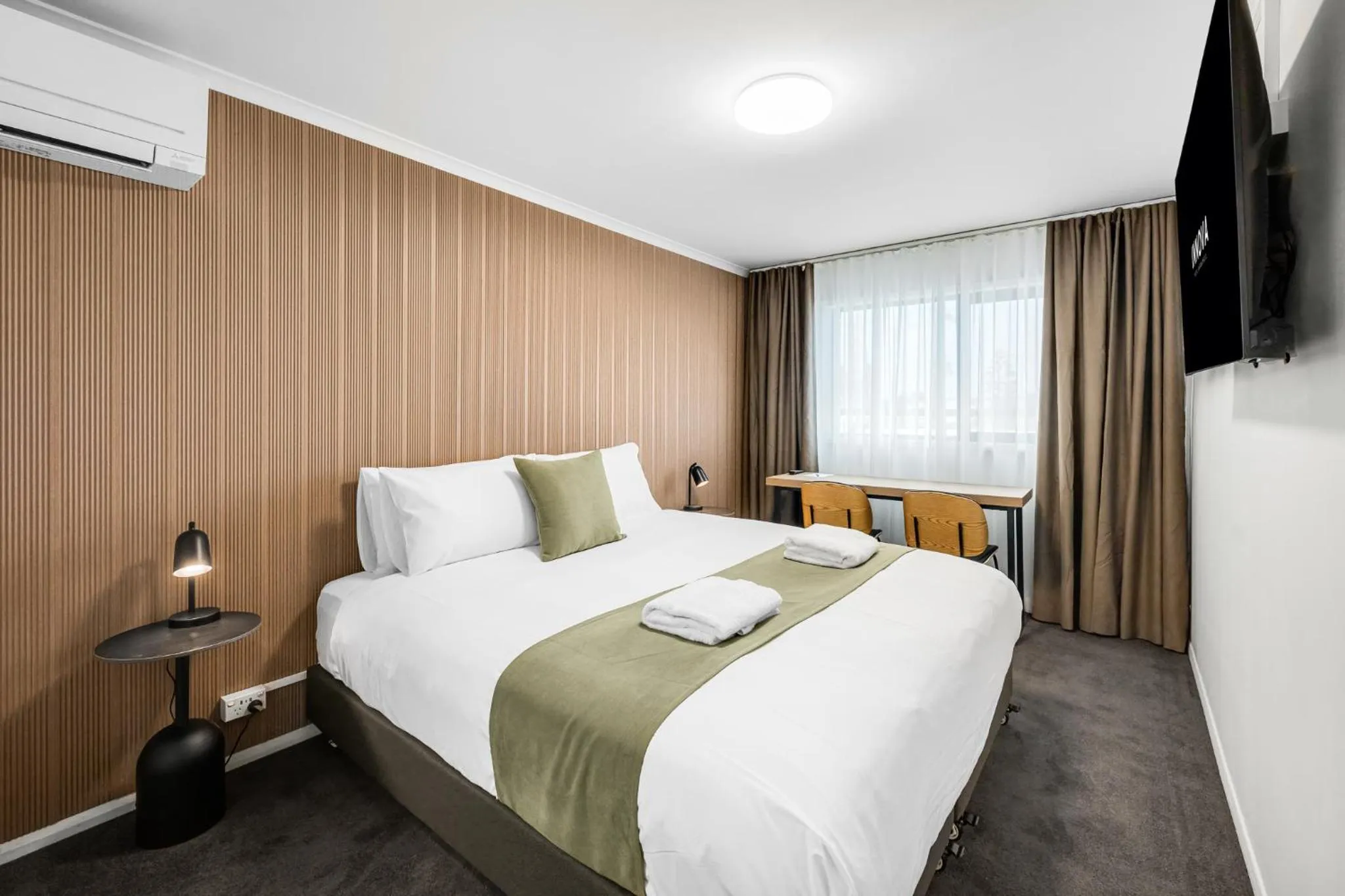 Bedroom, Bed in Innova Motel Warrnambool