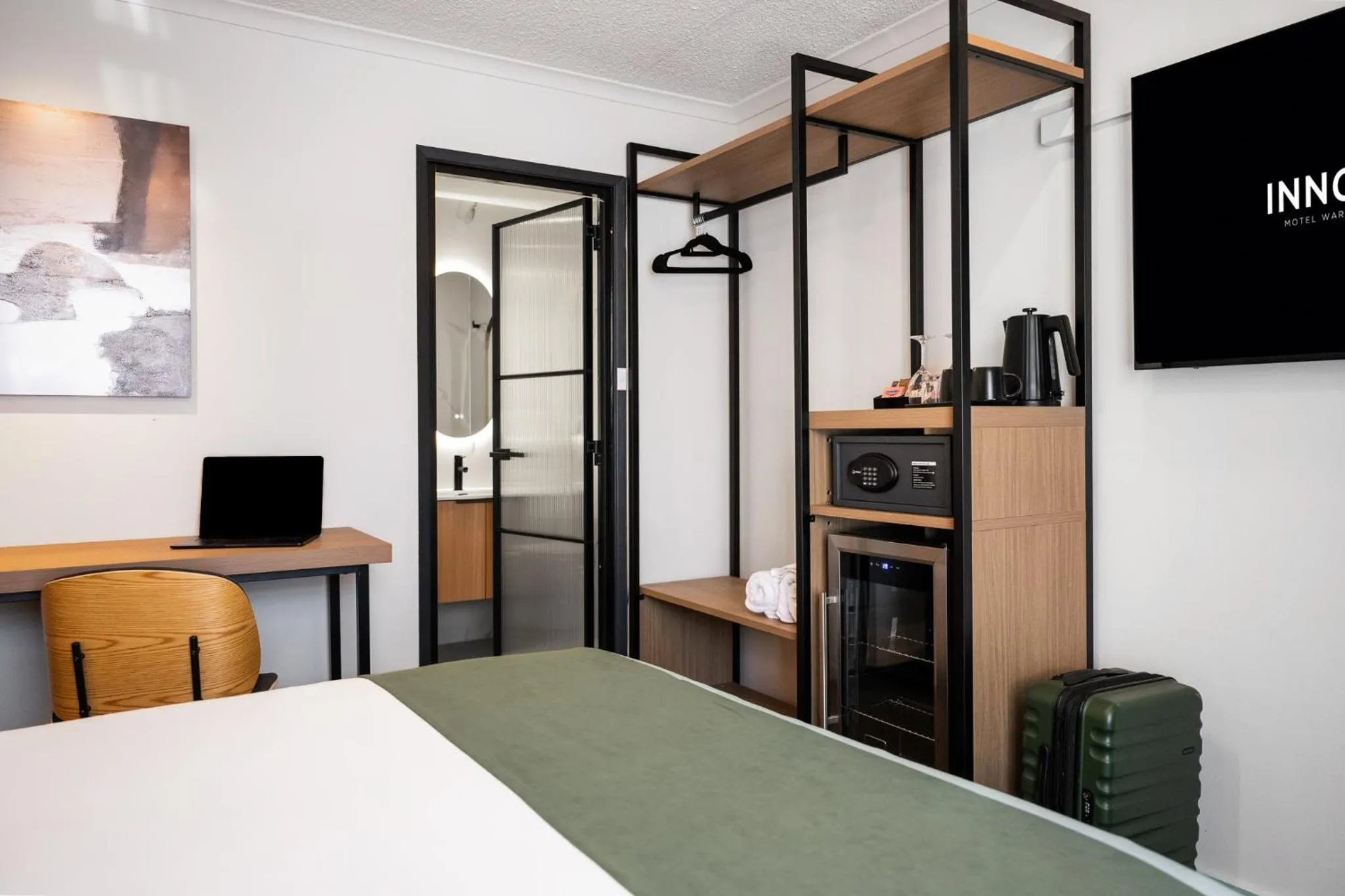 Photo of the whole room, Bed in Innova Motel Warrnambool