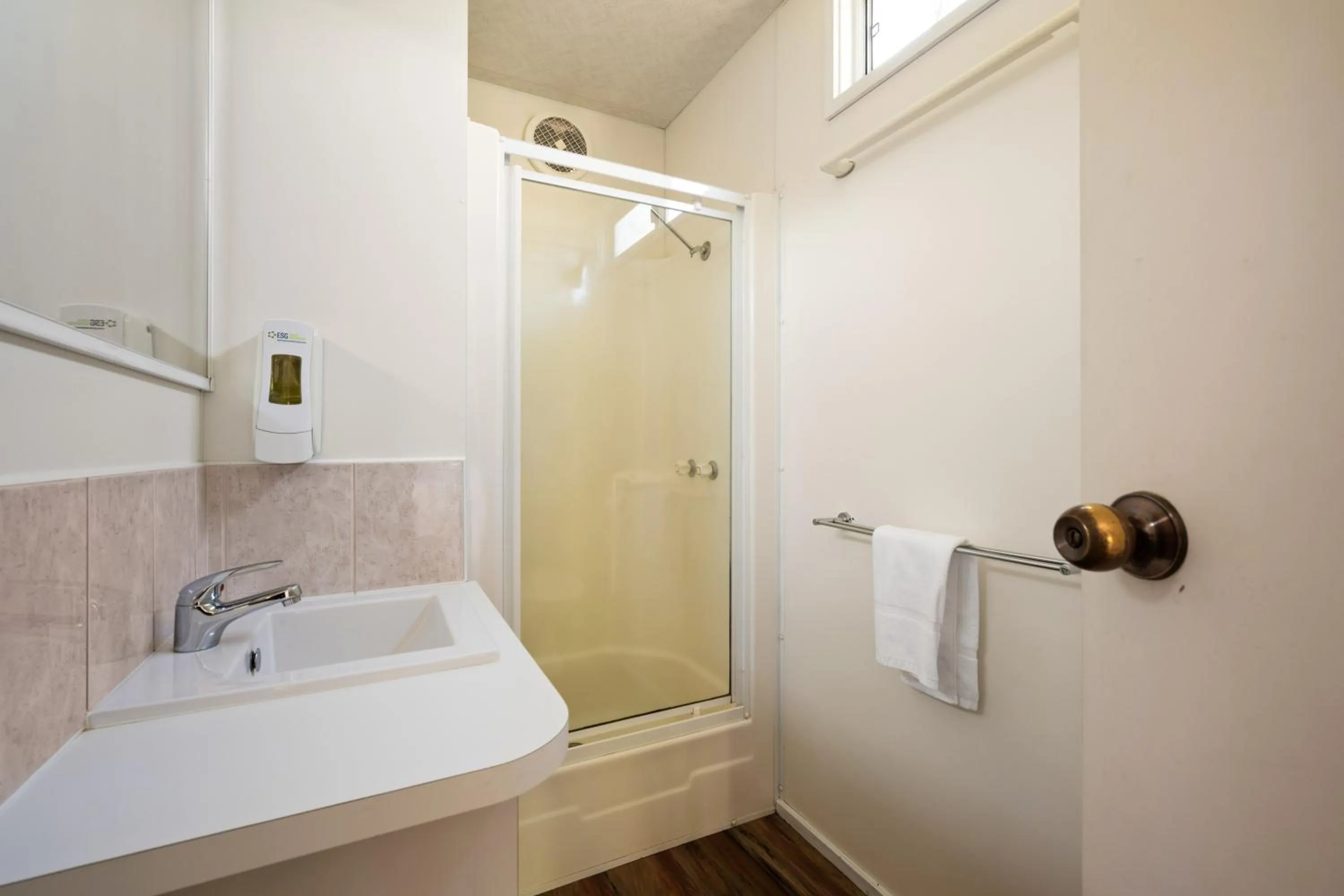 Bathroom in Bright Accommodation Park