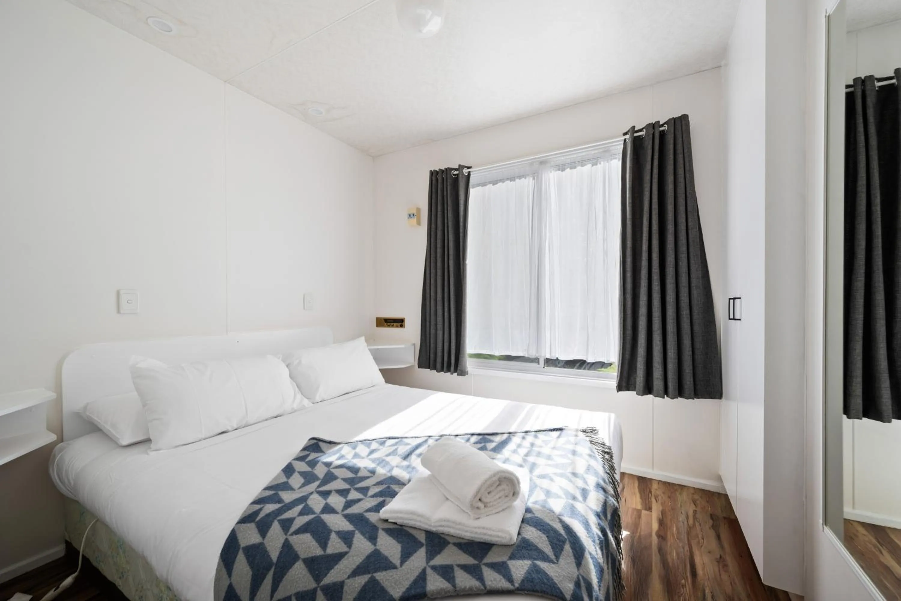 Bedroom, Bed in Bright Accommodation Park