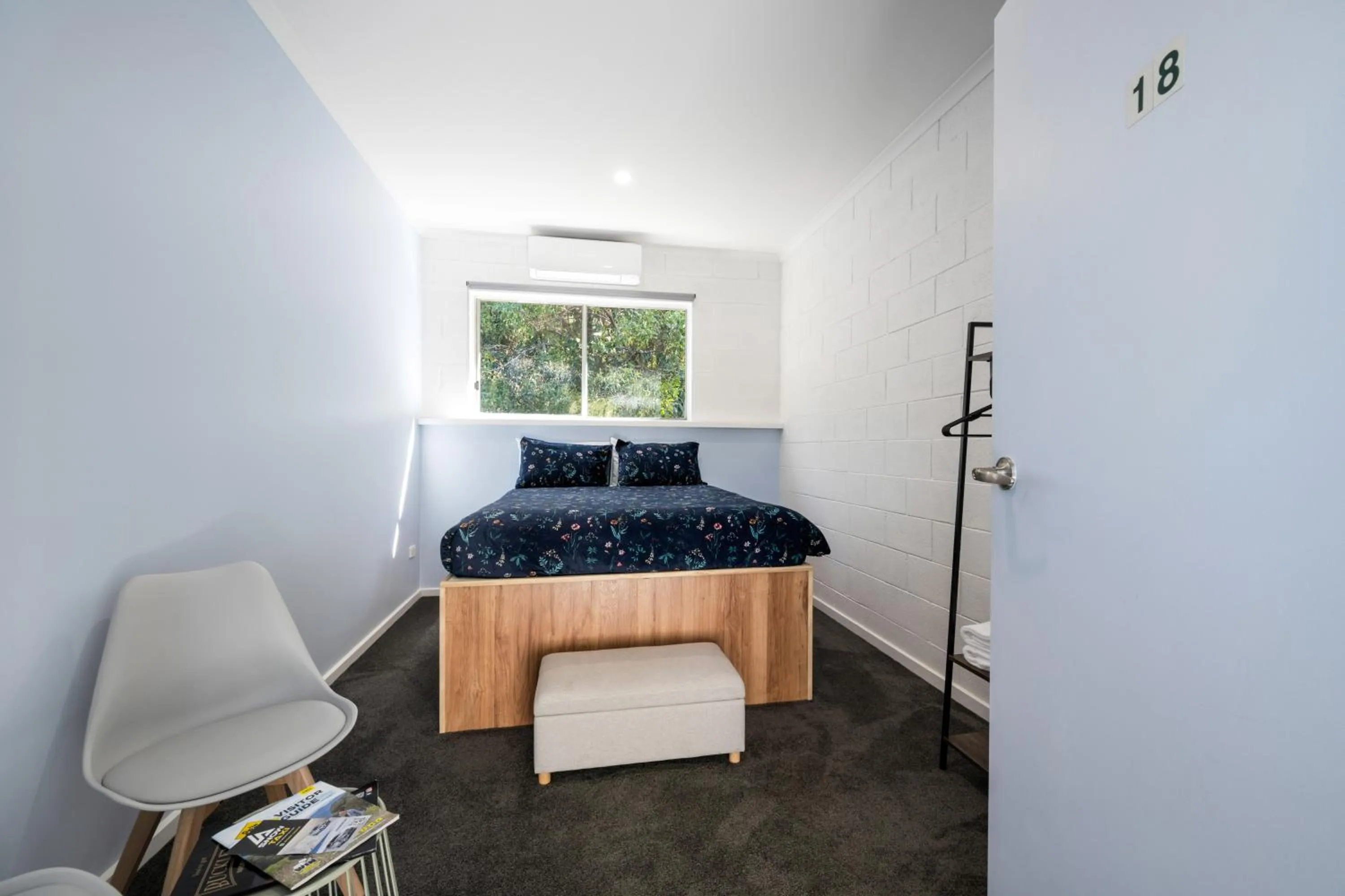 Bedroom, Bed in Bright Accommodation Park