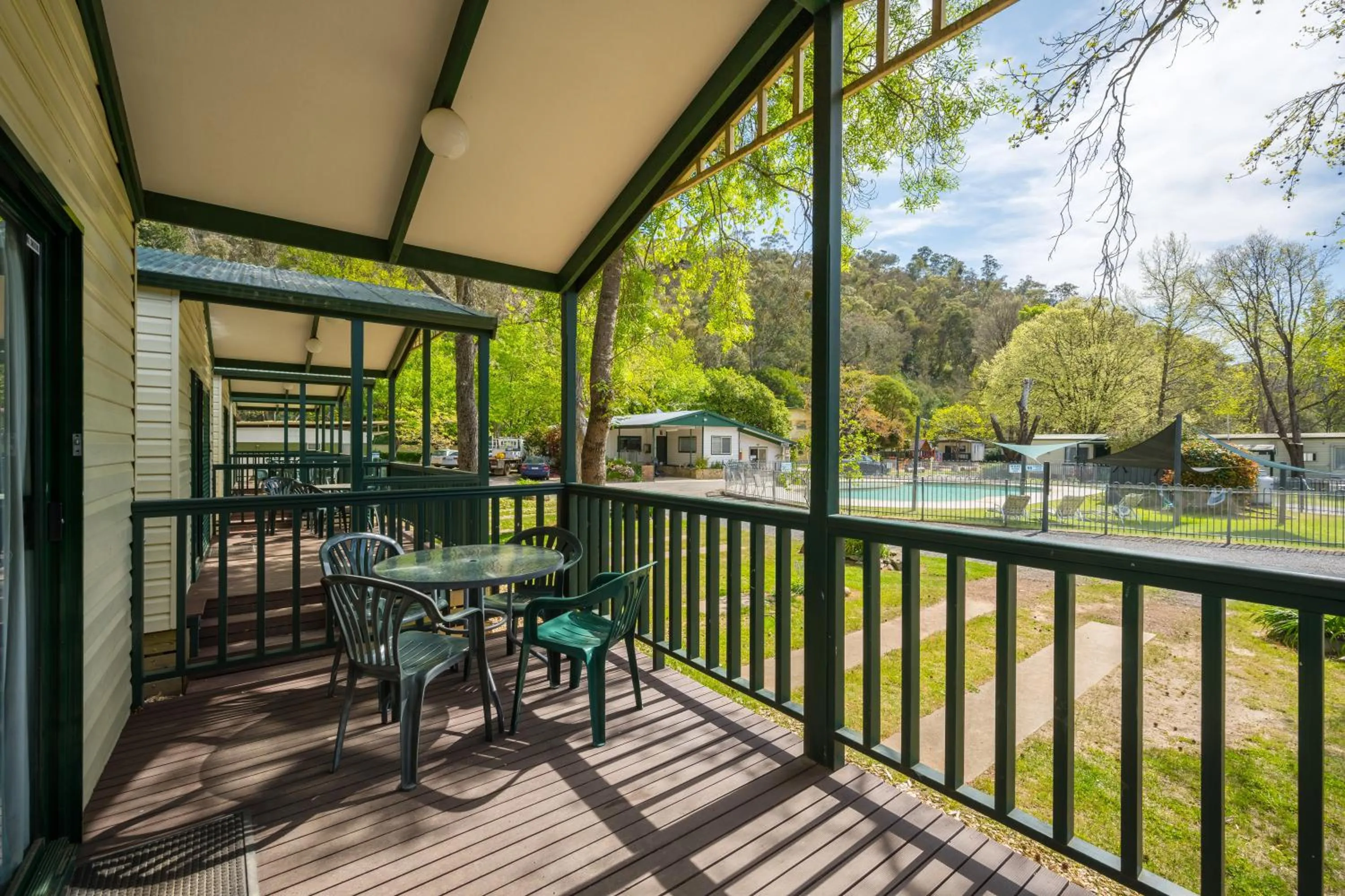 Balcony/Terrace in Bright Accommodation Park