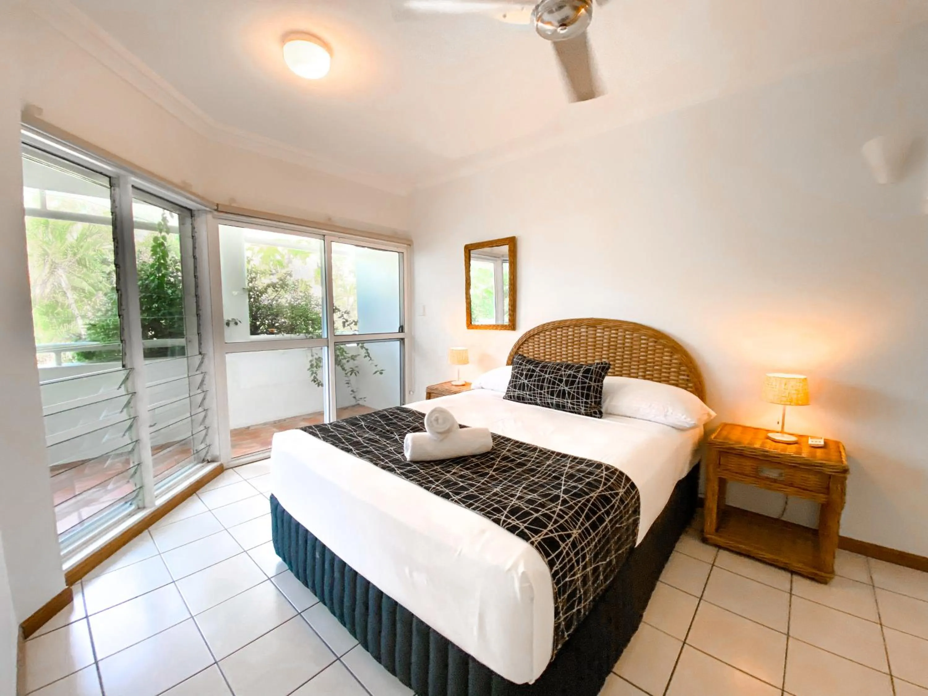 Bedroom, Bed in Beach Terraces