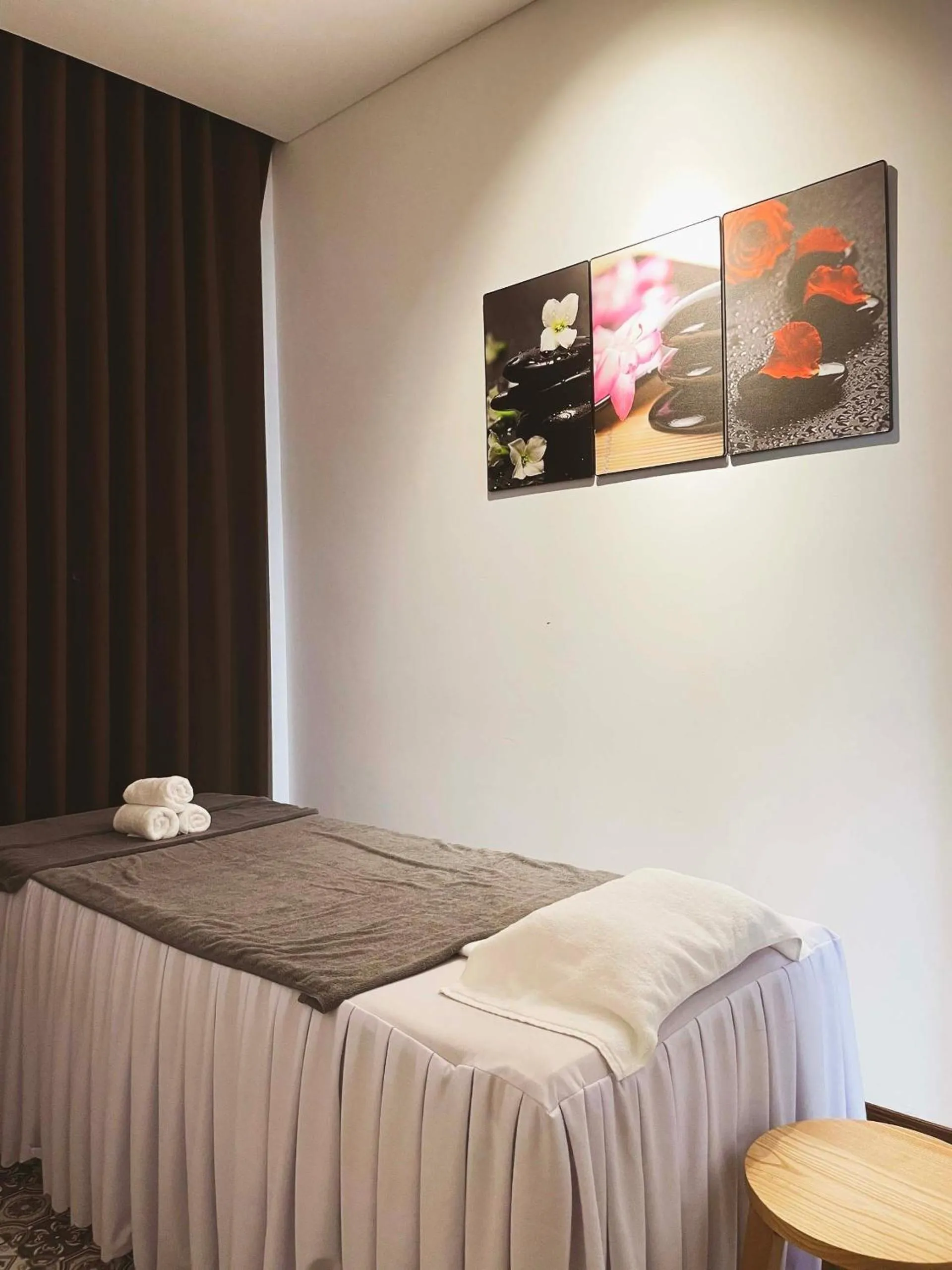 Massage, Bed in Nesta Hotel Da Nang