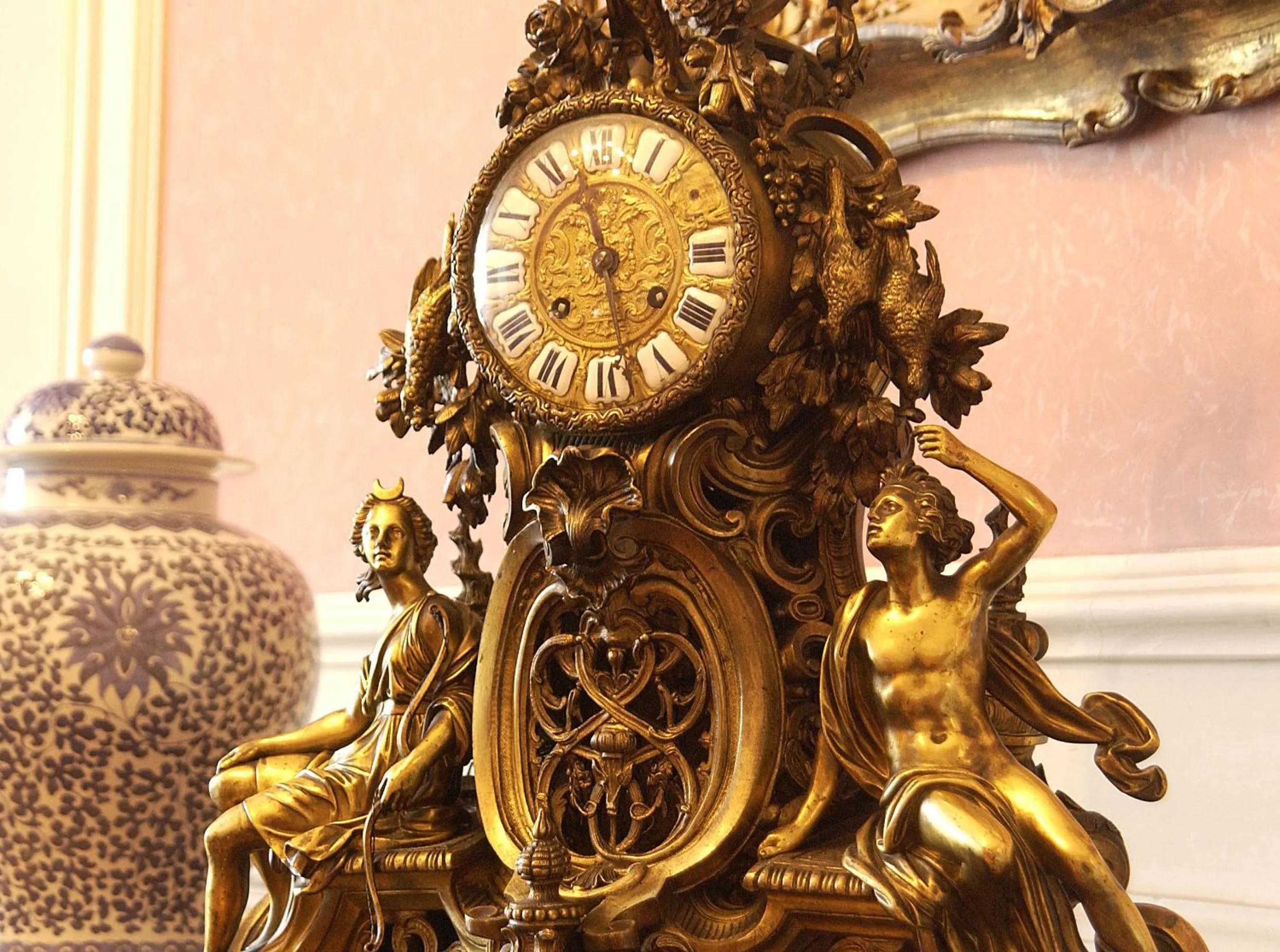 Decorative detail in Grand Hotel Liberty