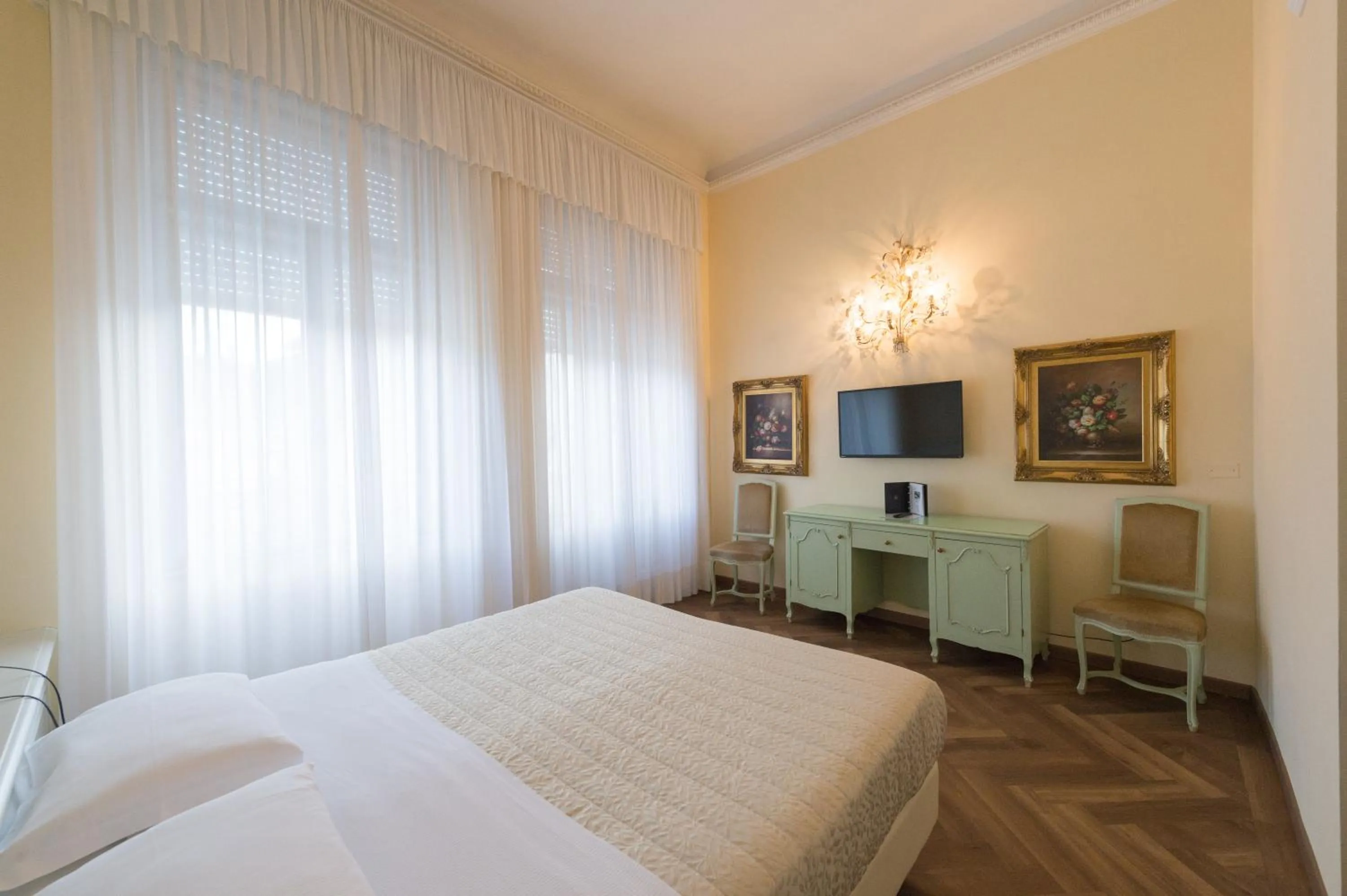 Bed in Grand Hotel Liberty