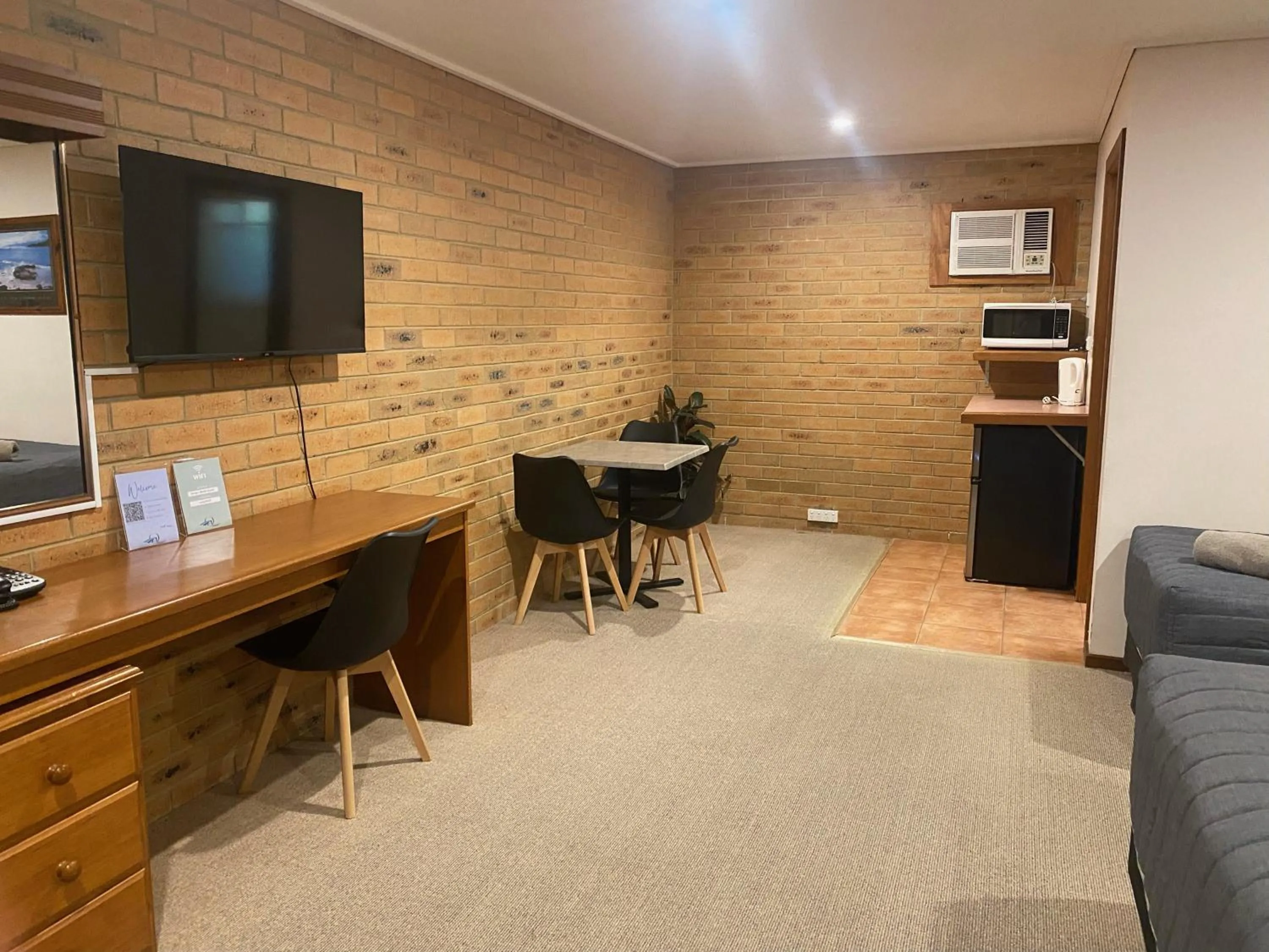 Quays Motel San Remo