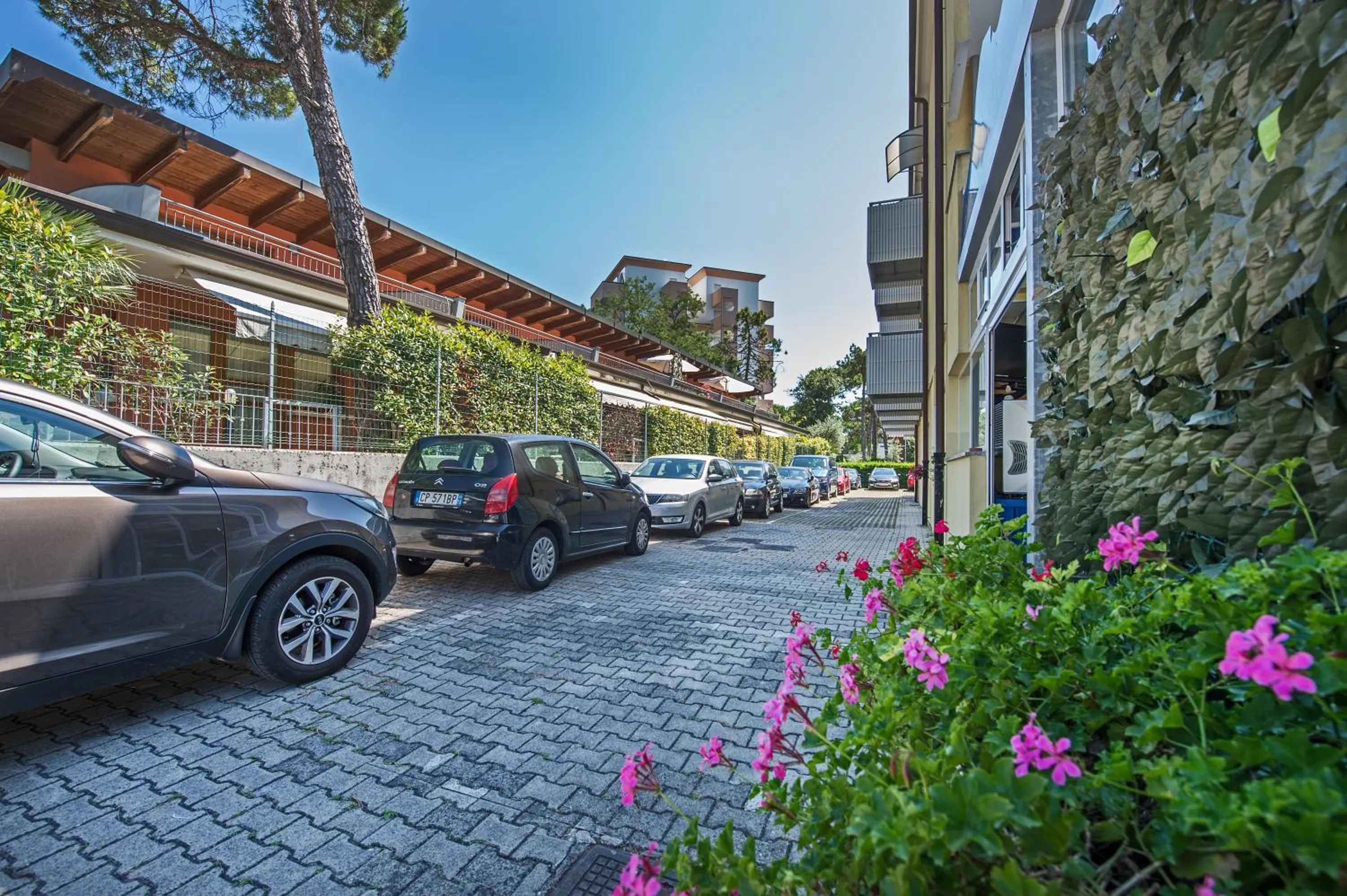 Facade/entrance in Hotel Minerva
